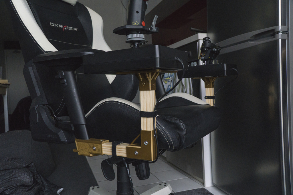 DxRacer HOTAS mount