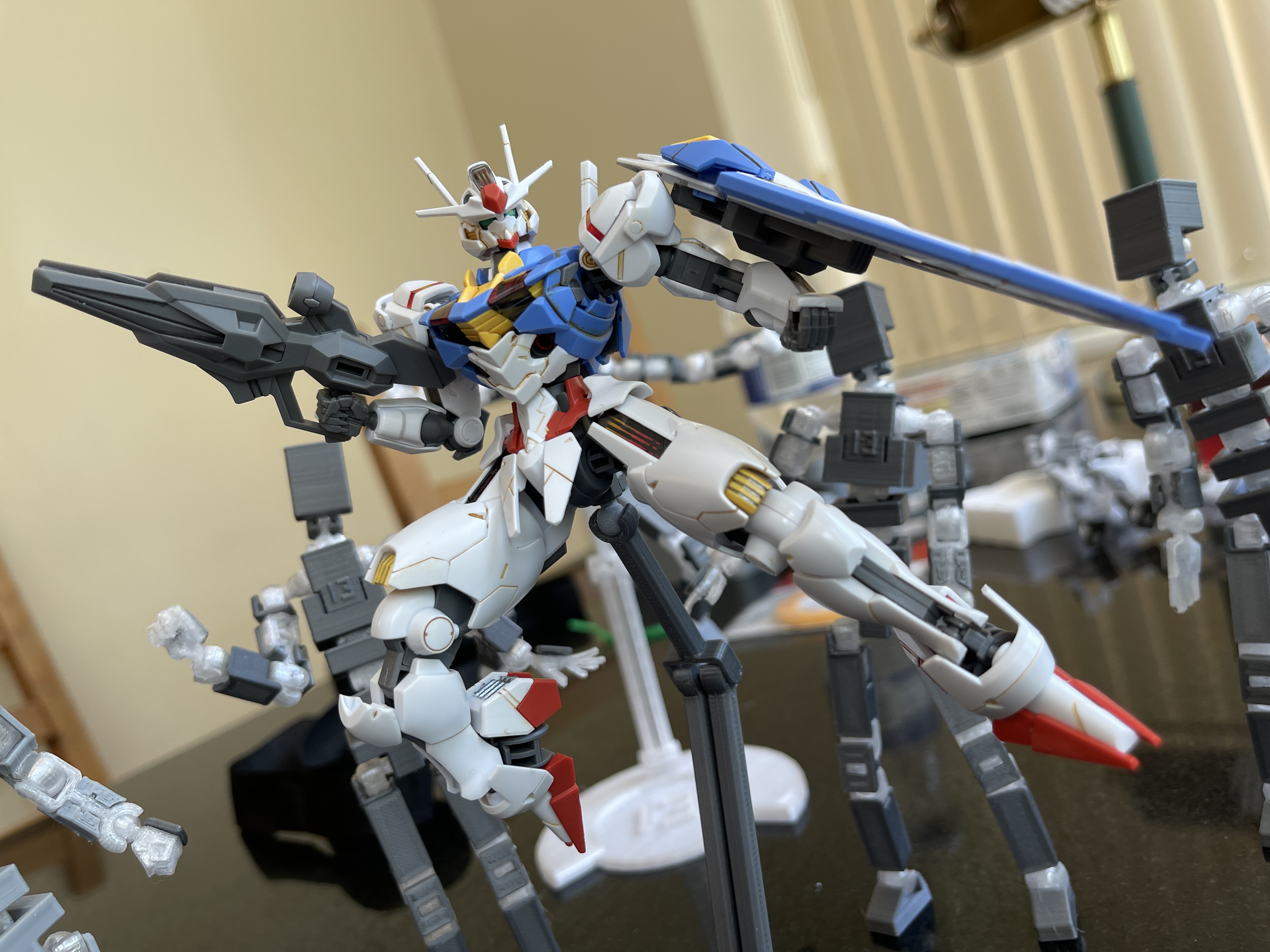 Lucky 13 Display base adaptor for Gunpla