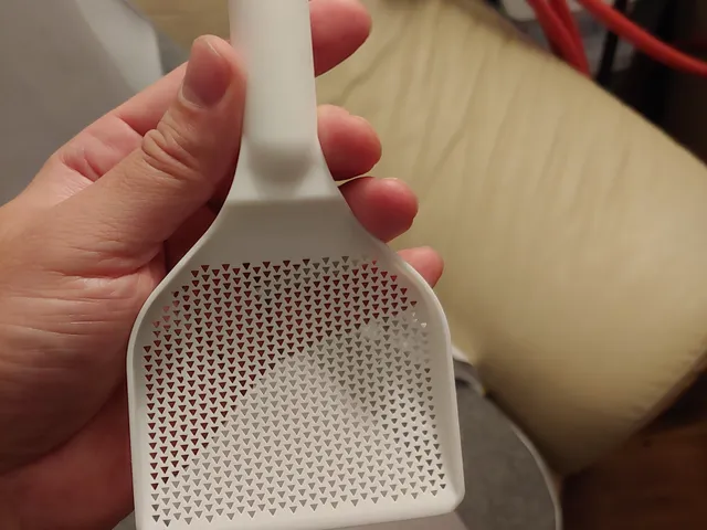 Resin filtering spatula