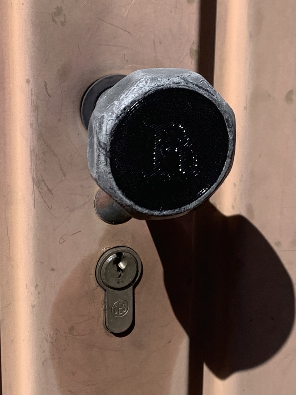 Cap for Garage Door Handle / Deckel für Garagentorknauf