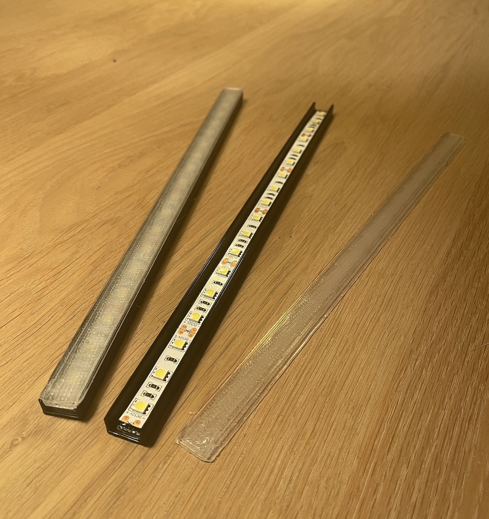 31 cm enclosure for LED Strip