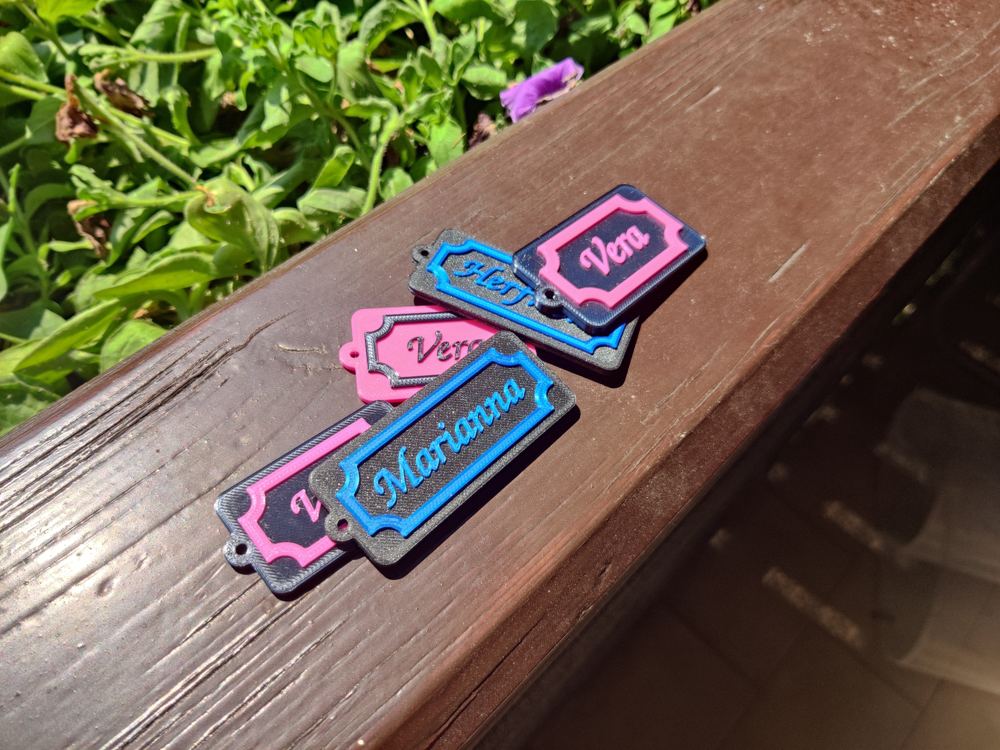 Customizable Name Tags with a nice Border
