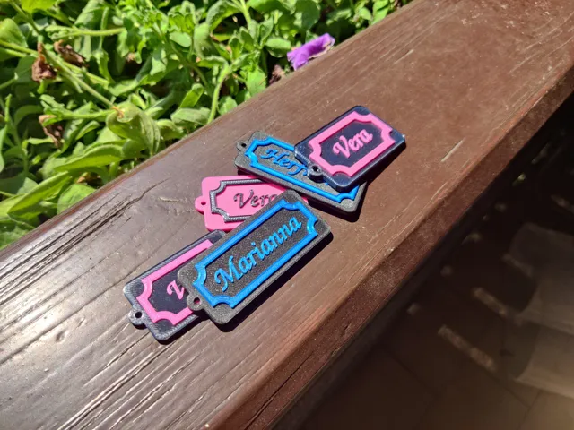 Customizable Name Tags with a nice Border