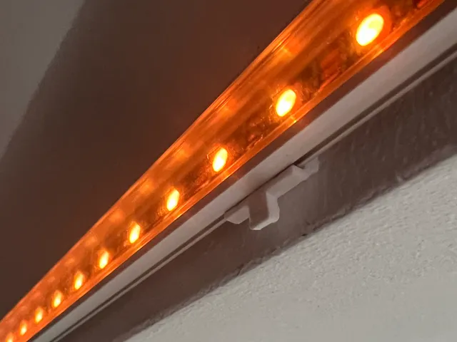 Led profile holder (click installation)
