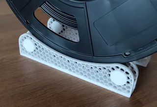 The Ultimate Spool Holder Honeycomb-Edition