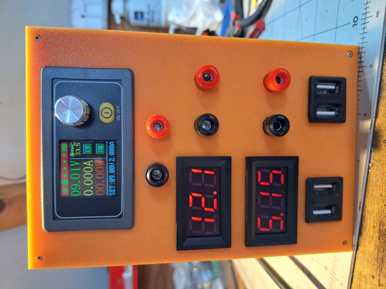 Bloc d'alimentation de laboratoire ATX
