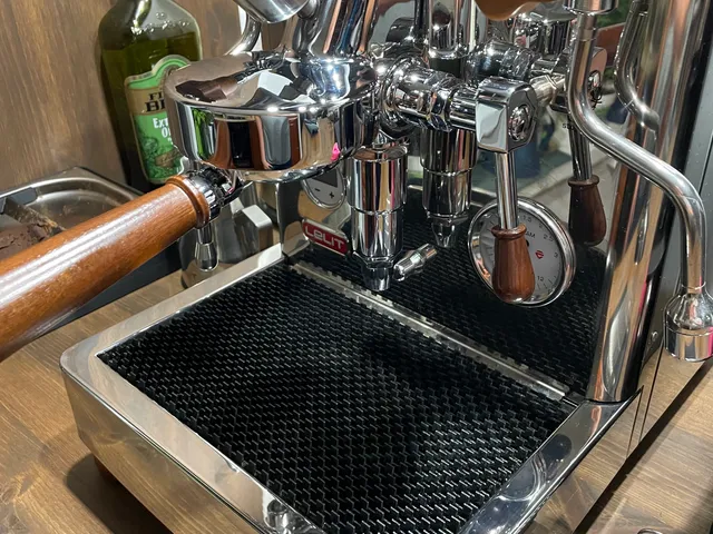 Lelit Bianca anti-splash tray grid