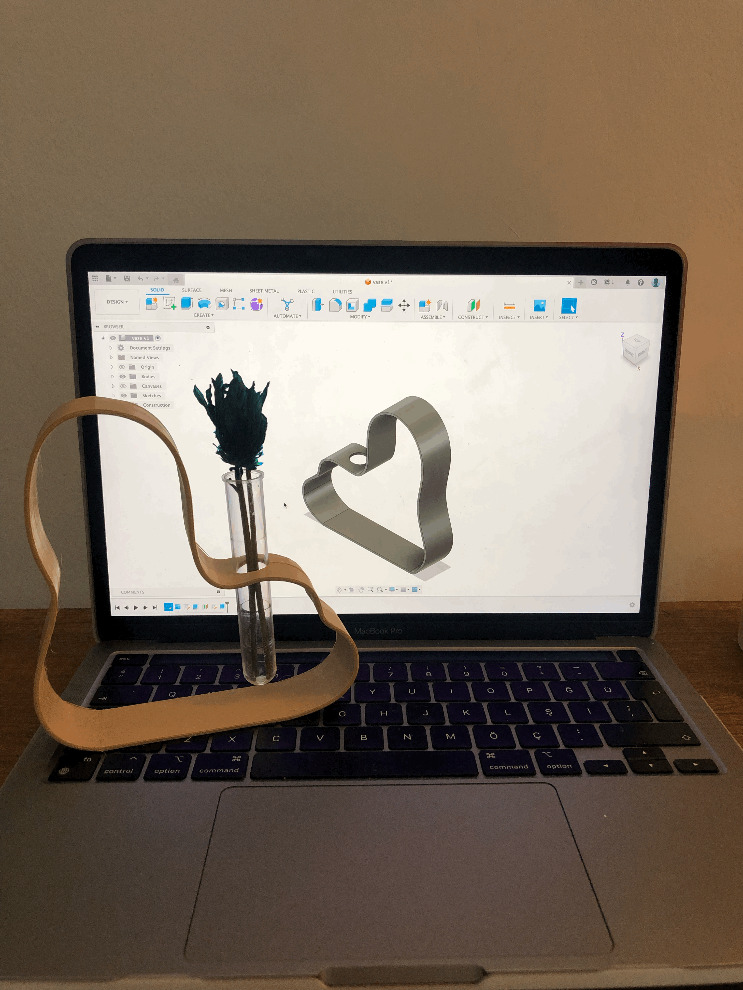 Pinterest minimal vase