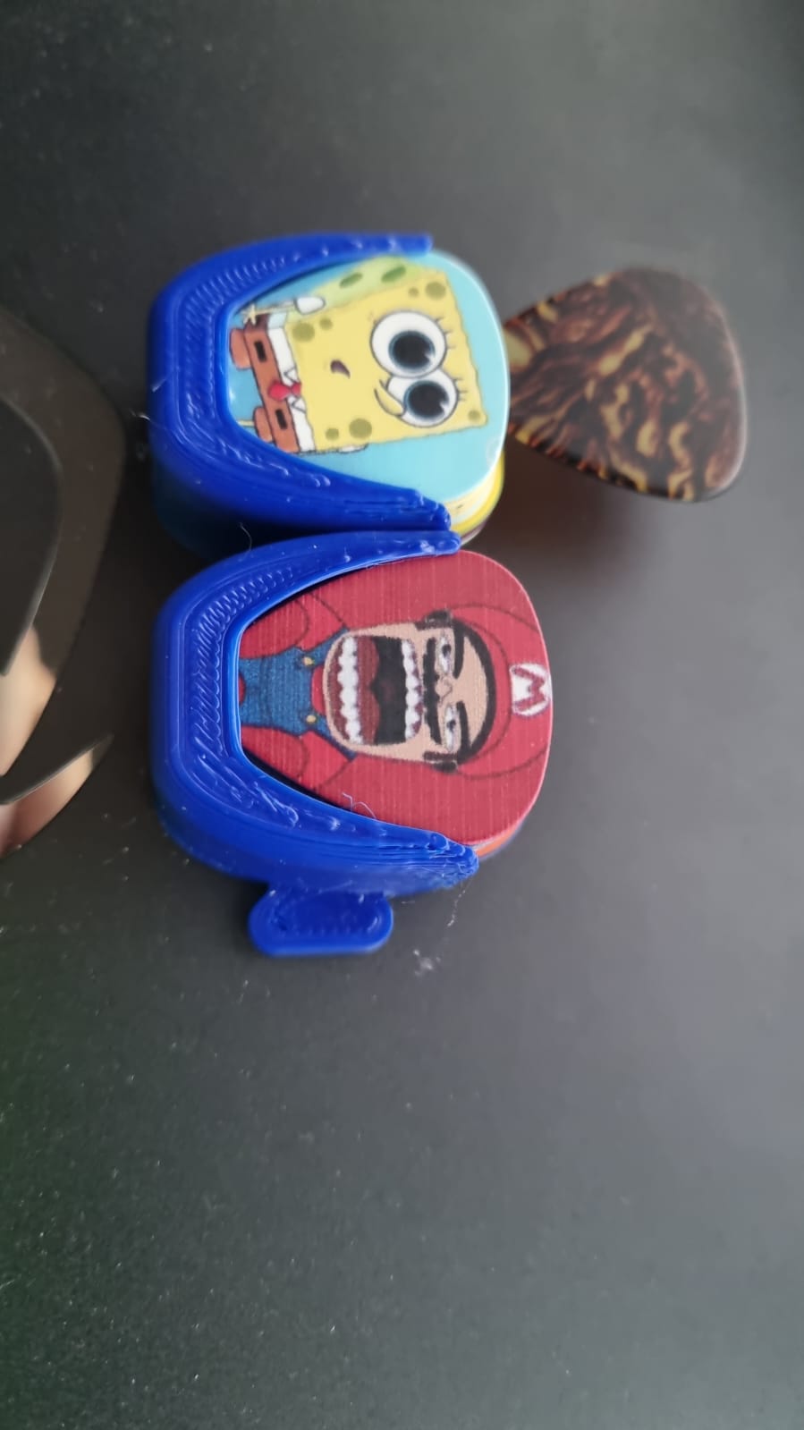 Guitar Pick Dispenser by Matanel Download free STL model