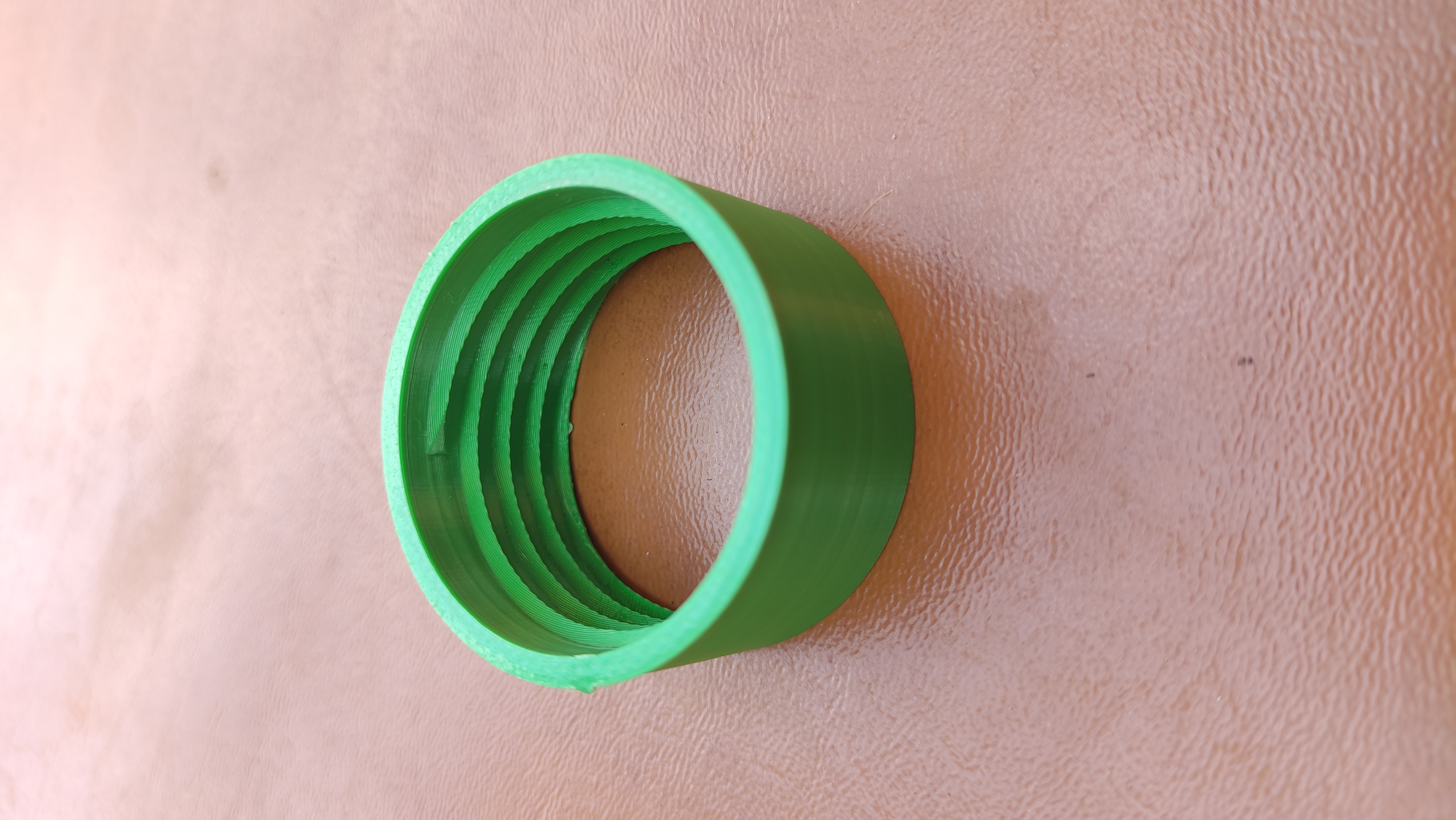 Miniatura 5 do modelo 3D Sodastream bottle cap thread