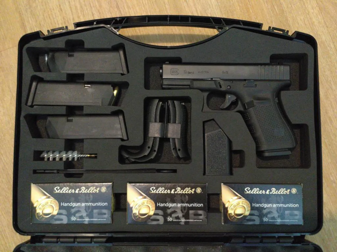 Suitcase Organizer For GLOCK 19(also For Glock 17 And CZ75), 50 OFF