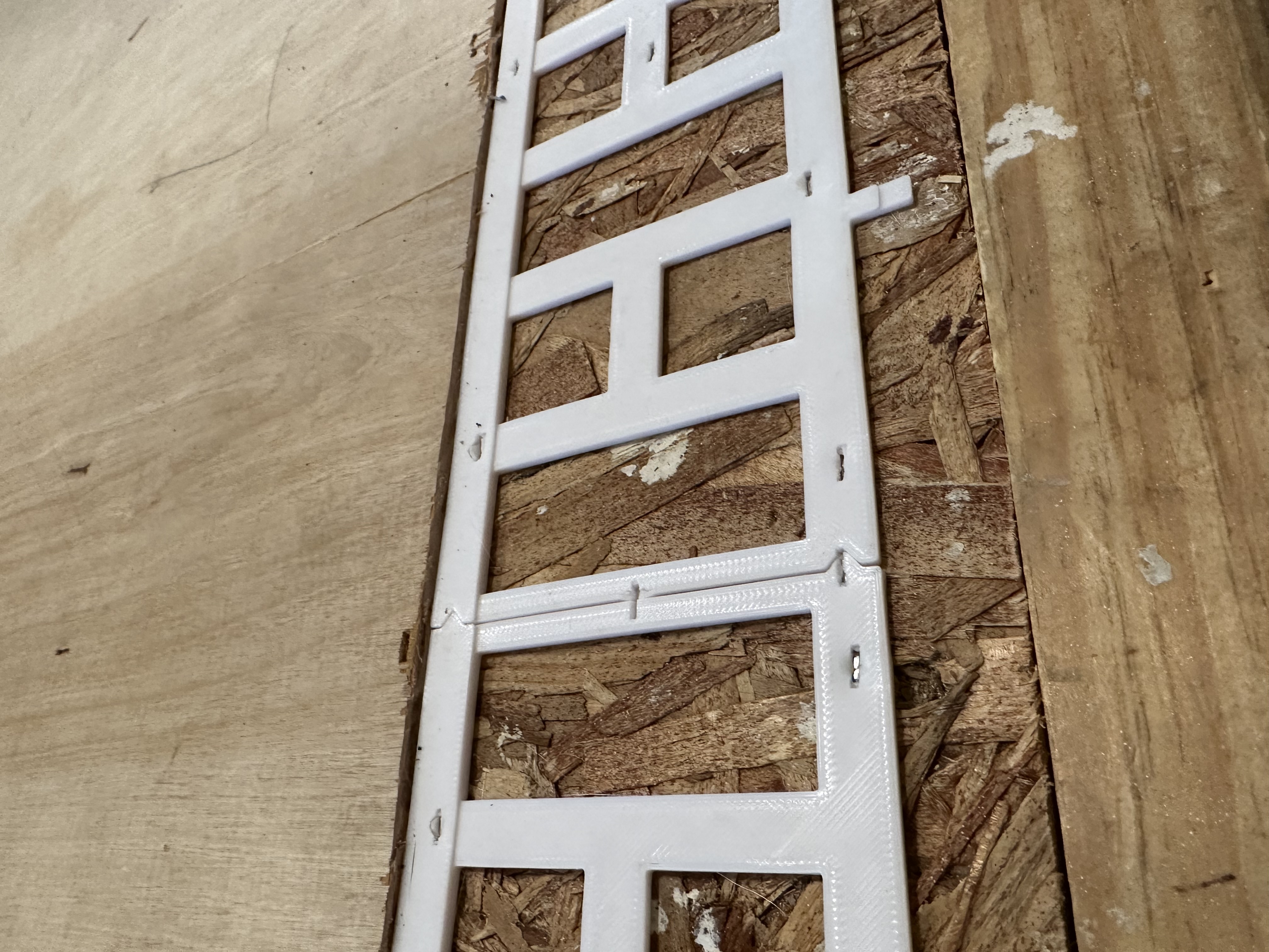 Vinyl flooring tread underlayment for flush to floor planks