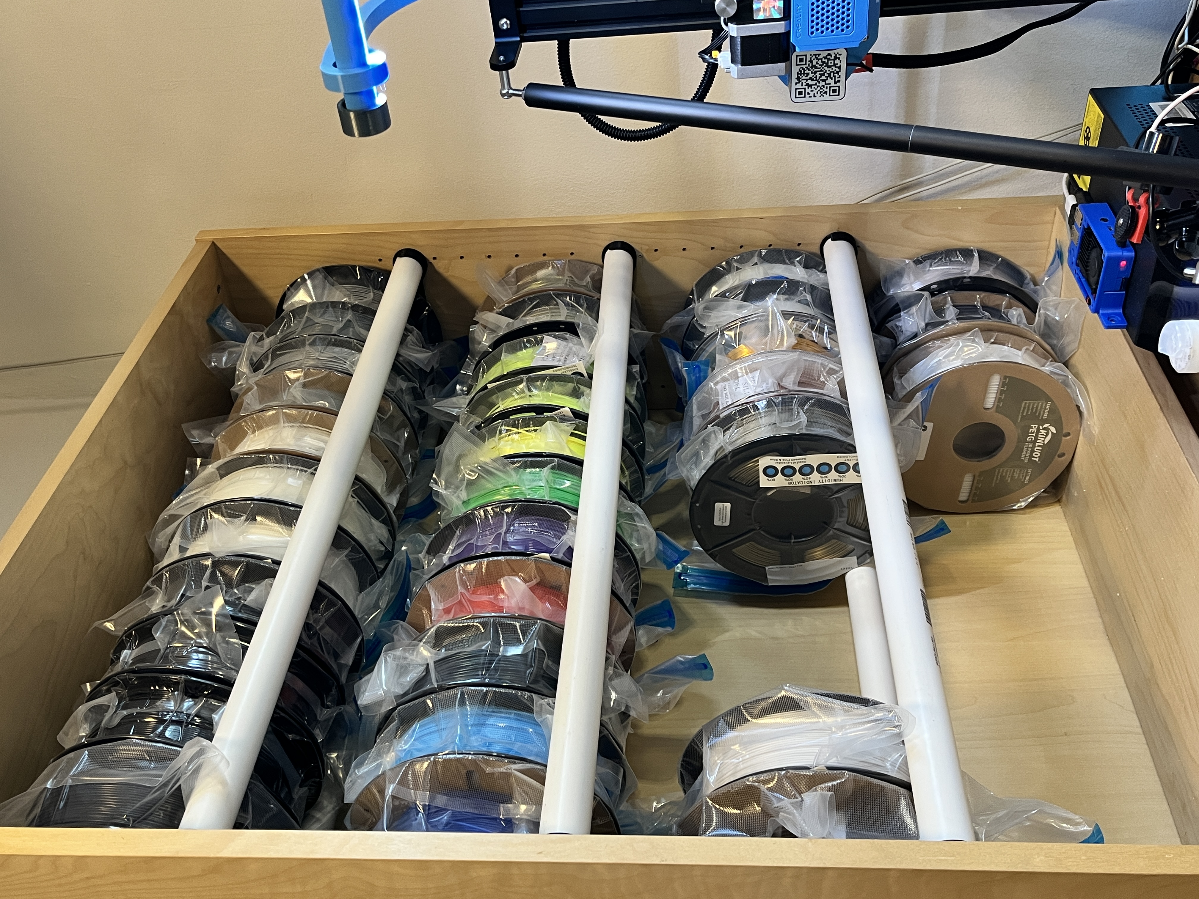 Filament Rack for Bookshelf