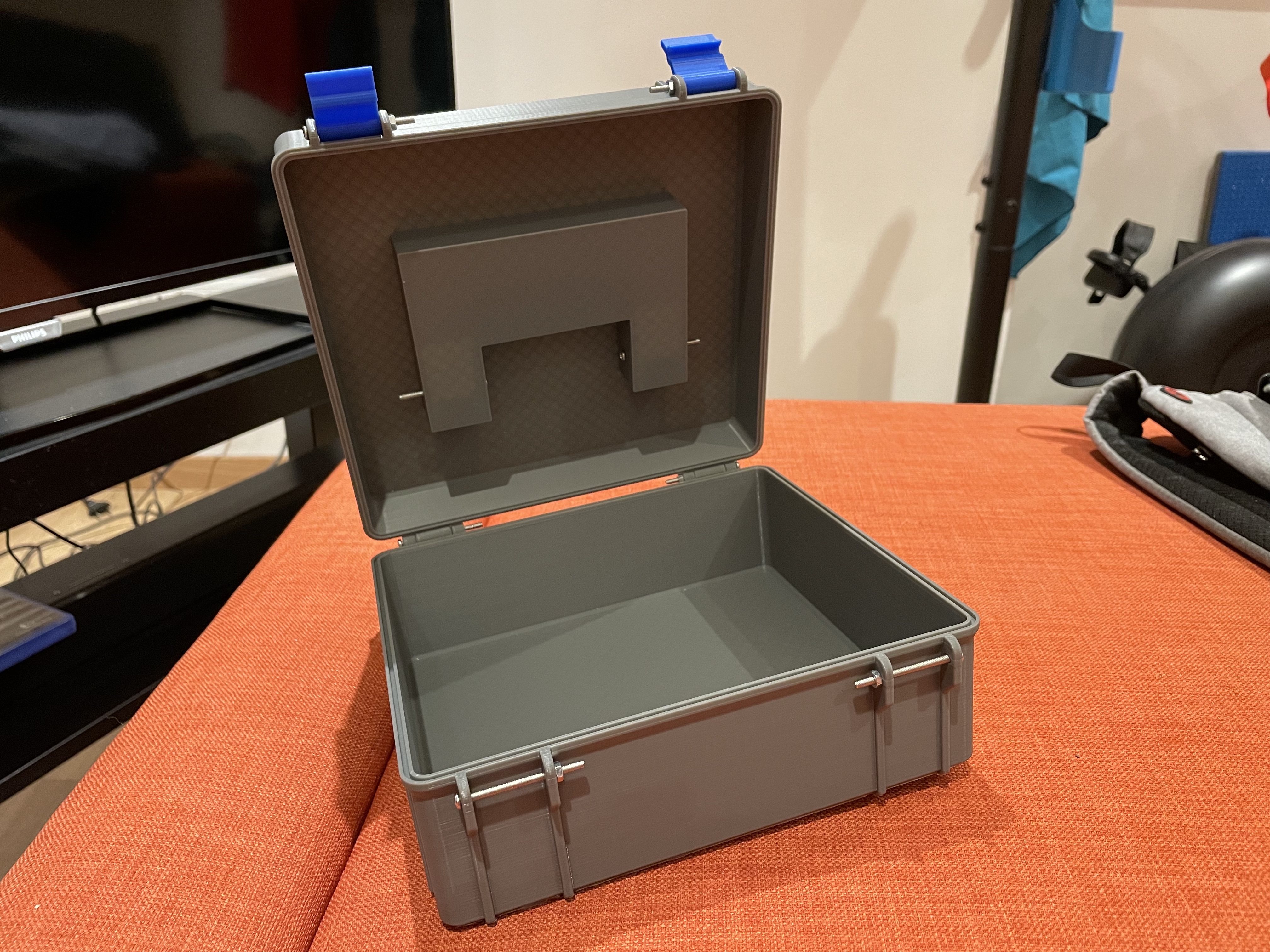 Miniatura 3 do modelo 3D Rugged Box with Handle (parametric)