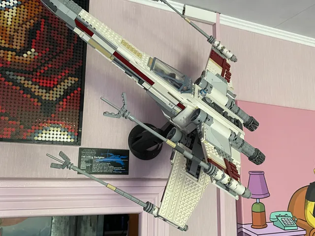 Lego X-Wing 10240 Wandhalter