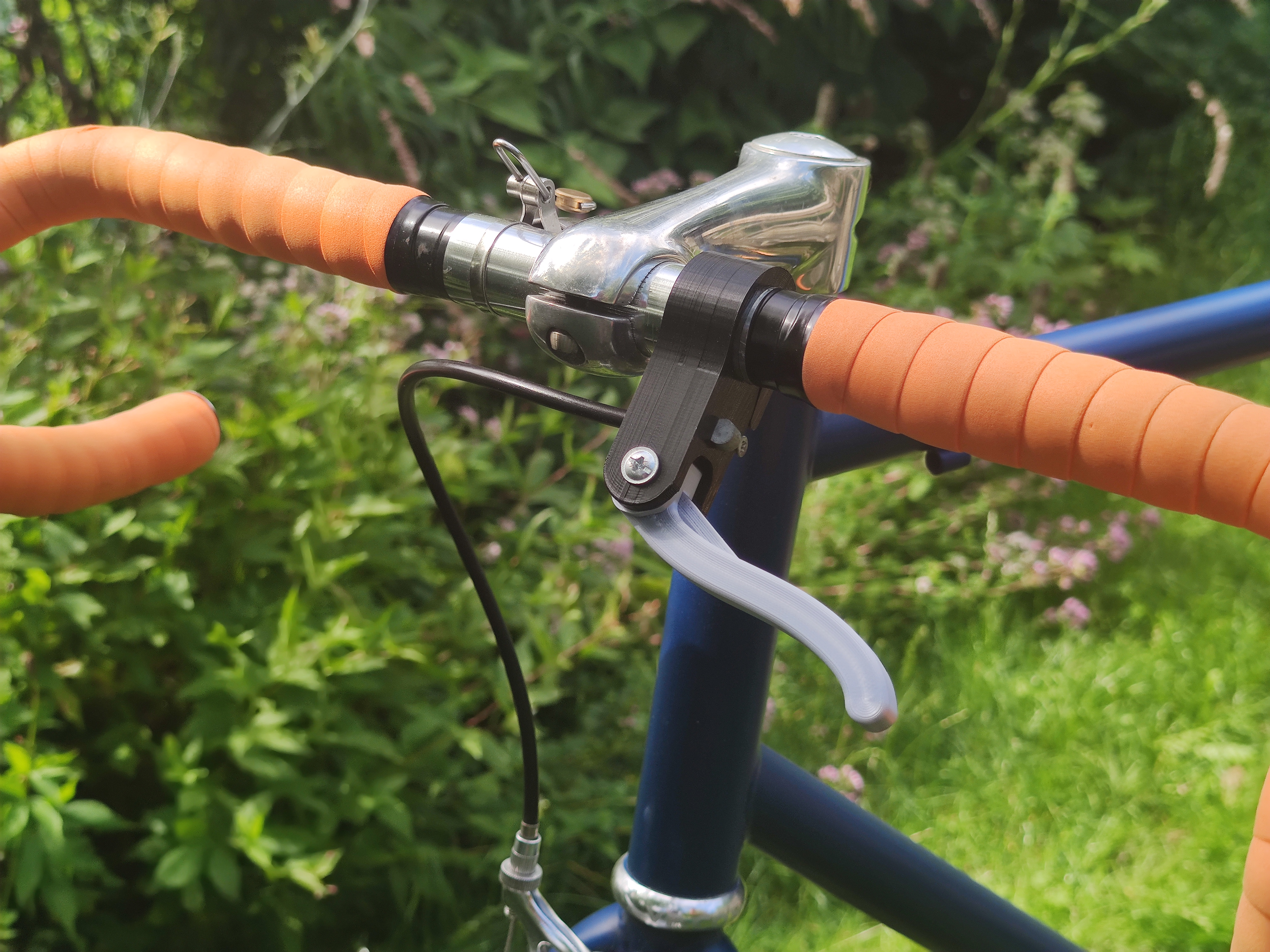 Bicycle brake lever (low profile)