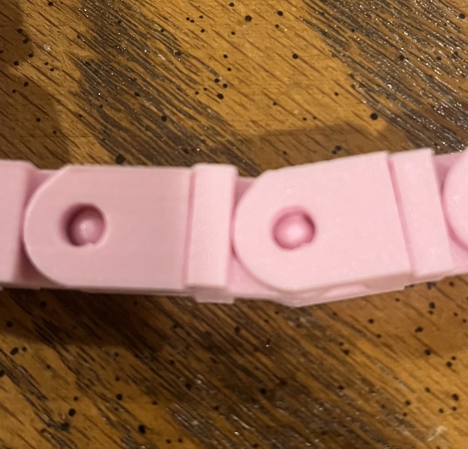 Fidget chain with long links