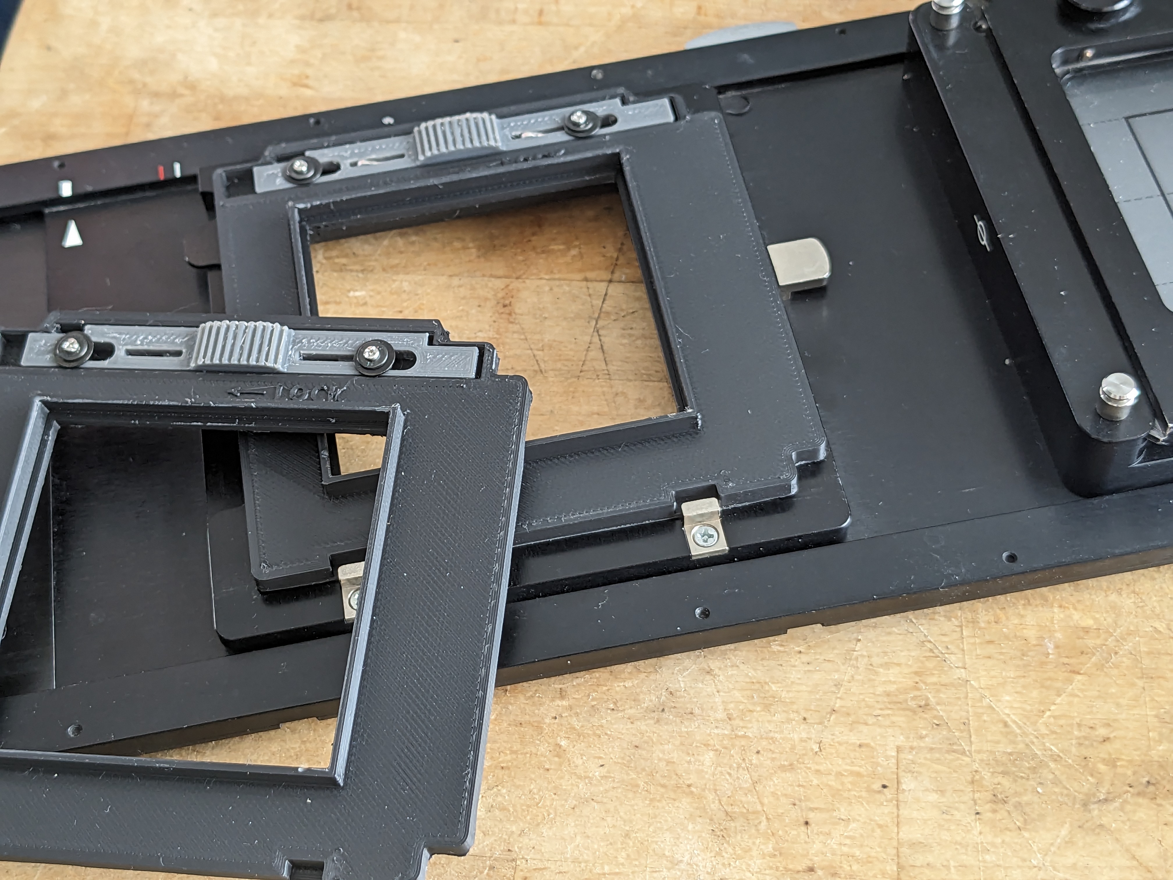 Hasselblad focusing / matte-screen frame holder