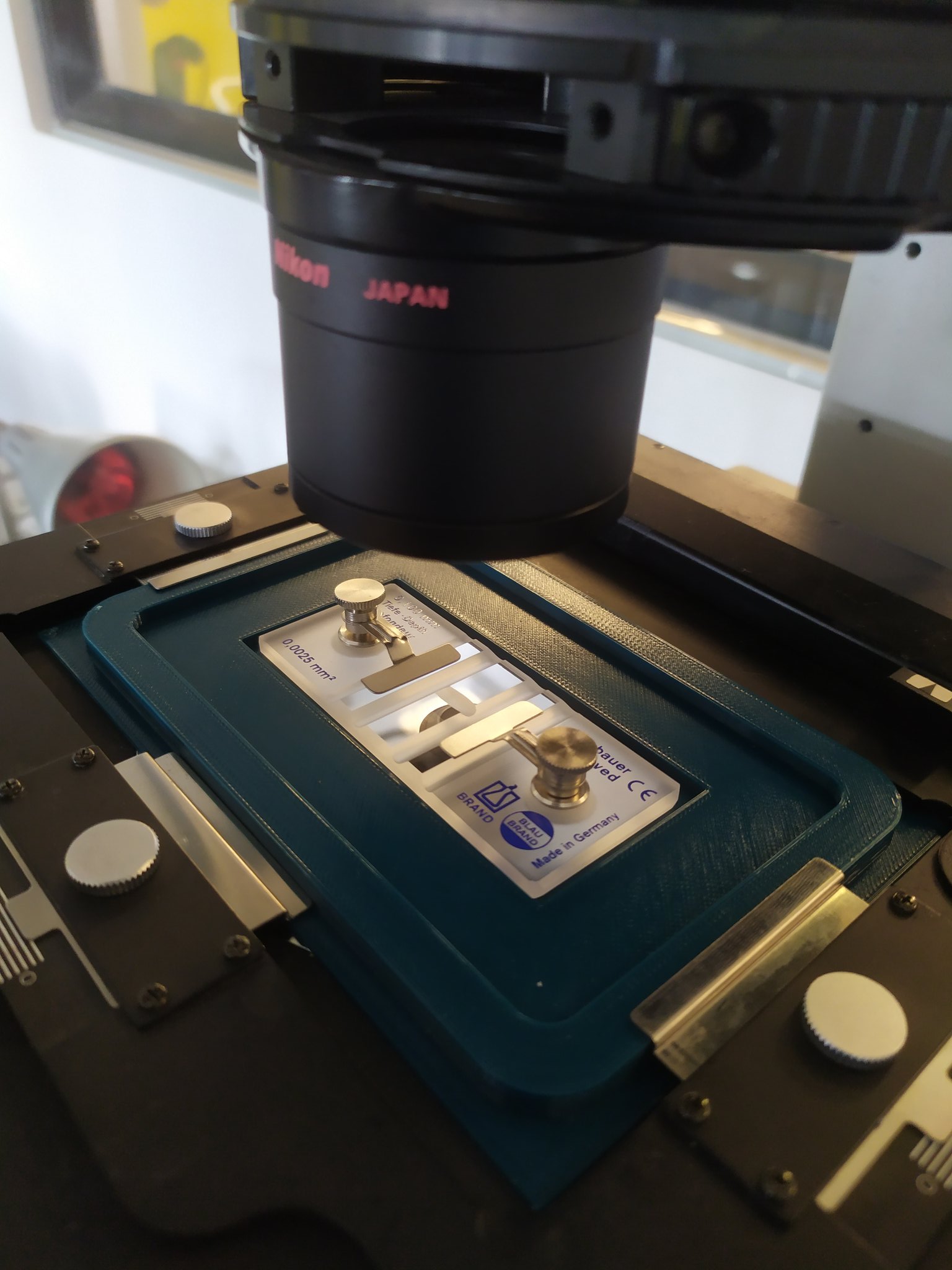 Nikon microscope stage insert for glass slides by LIBRE hub Download