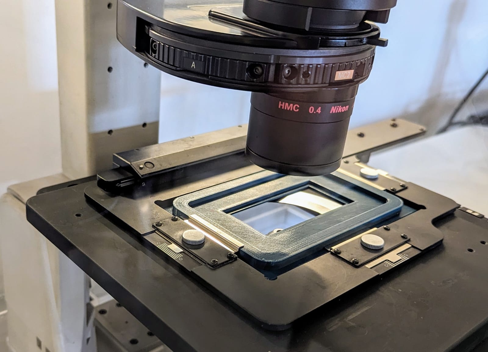 Nikon microscope stage insert for glass slides by LIBRE hub Download