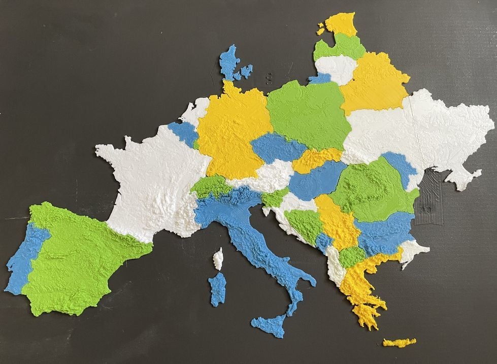 Continental Europe Topographic Relief Puzzle