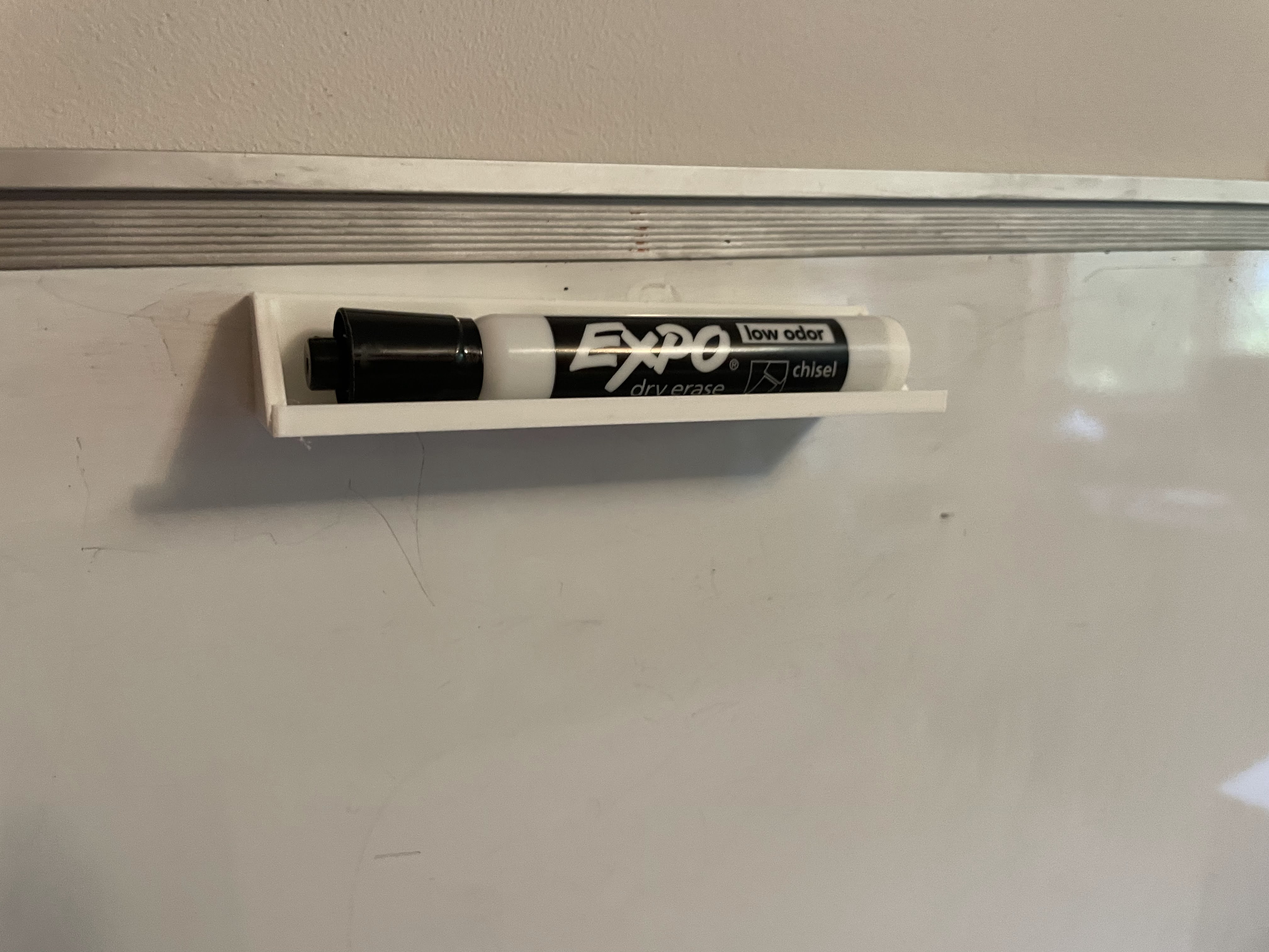 Magnetic Minimal Whiteboard Pen Holder