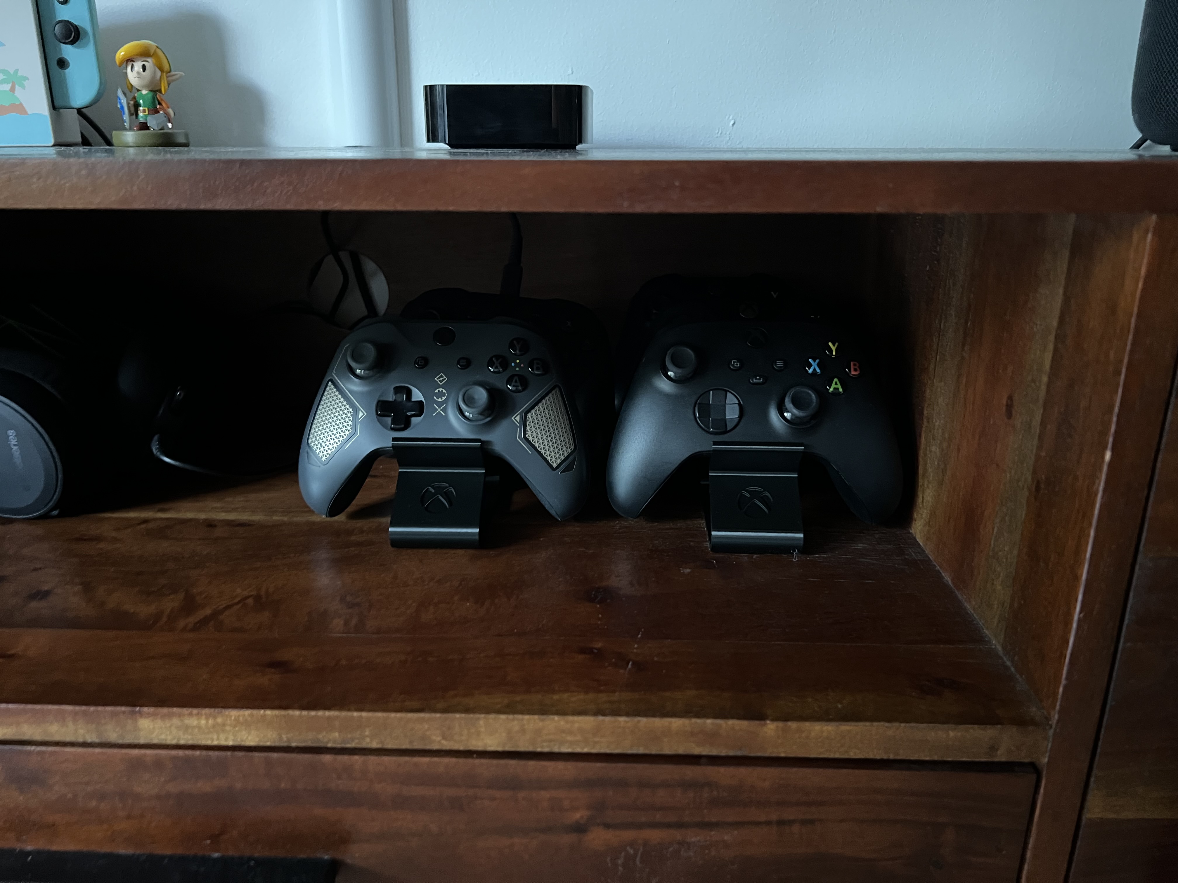 Miniatura 2 do modelo 3D triple controller stand (remix)