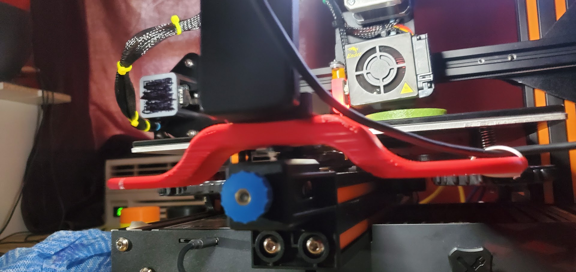 Ender 3 Bed handle with recessed hole for camera e3v2