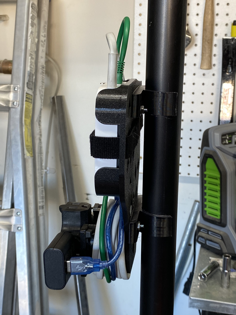 Miniatura 2 do modelo 3D Wireless DMX Lighting Control Mount