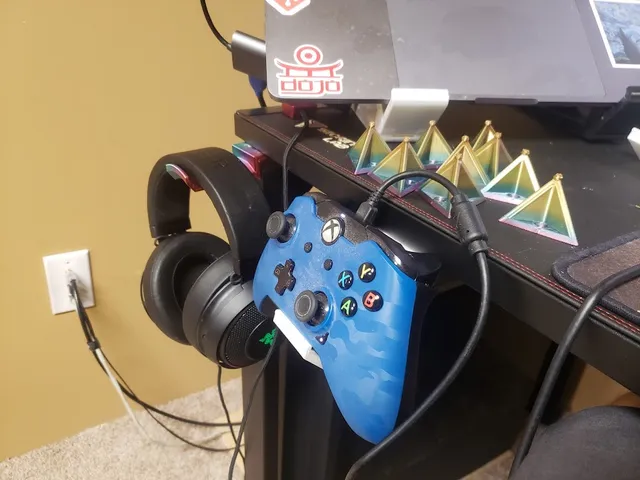 Magnetic Headphone holder