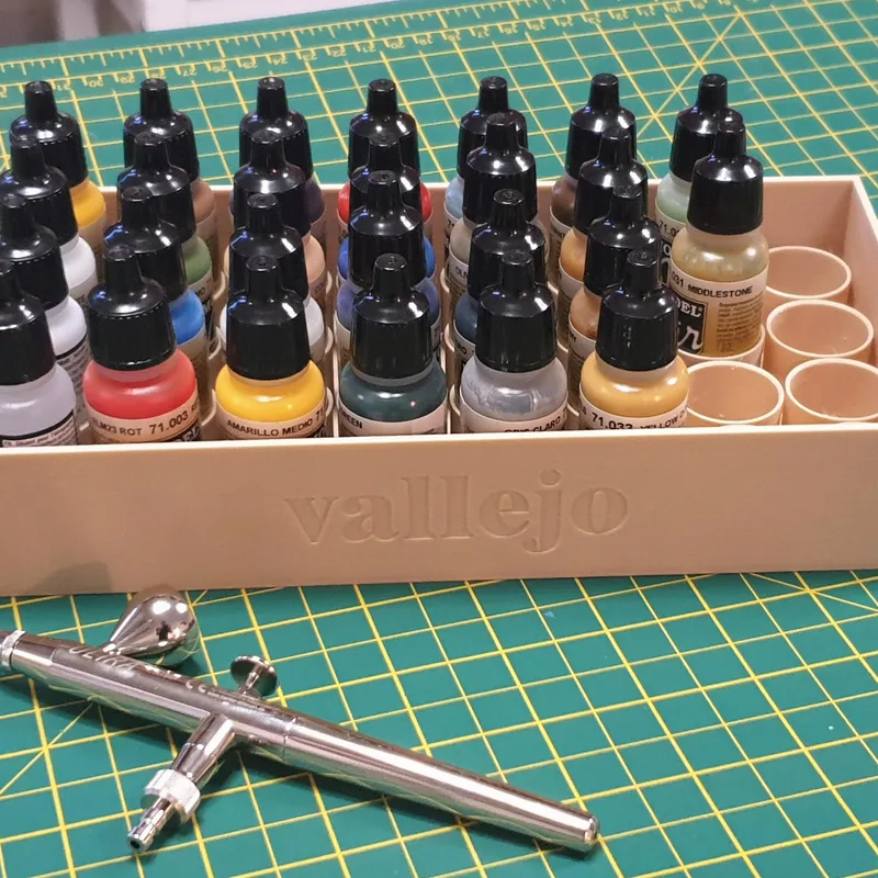 Free STL file Airbrush Paint & Cleaner/Thinner stand (Vallejo bottles) - 6  x 38 mm holes 🎨・3D printable design to download・Cults