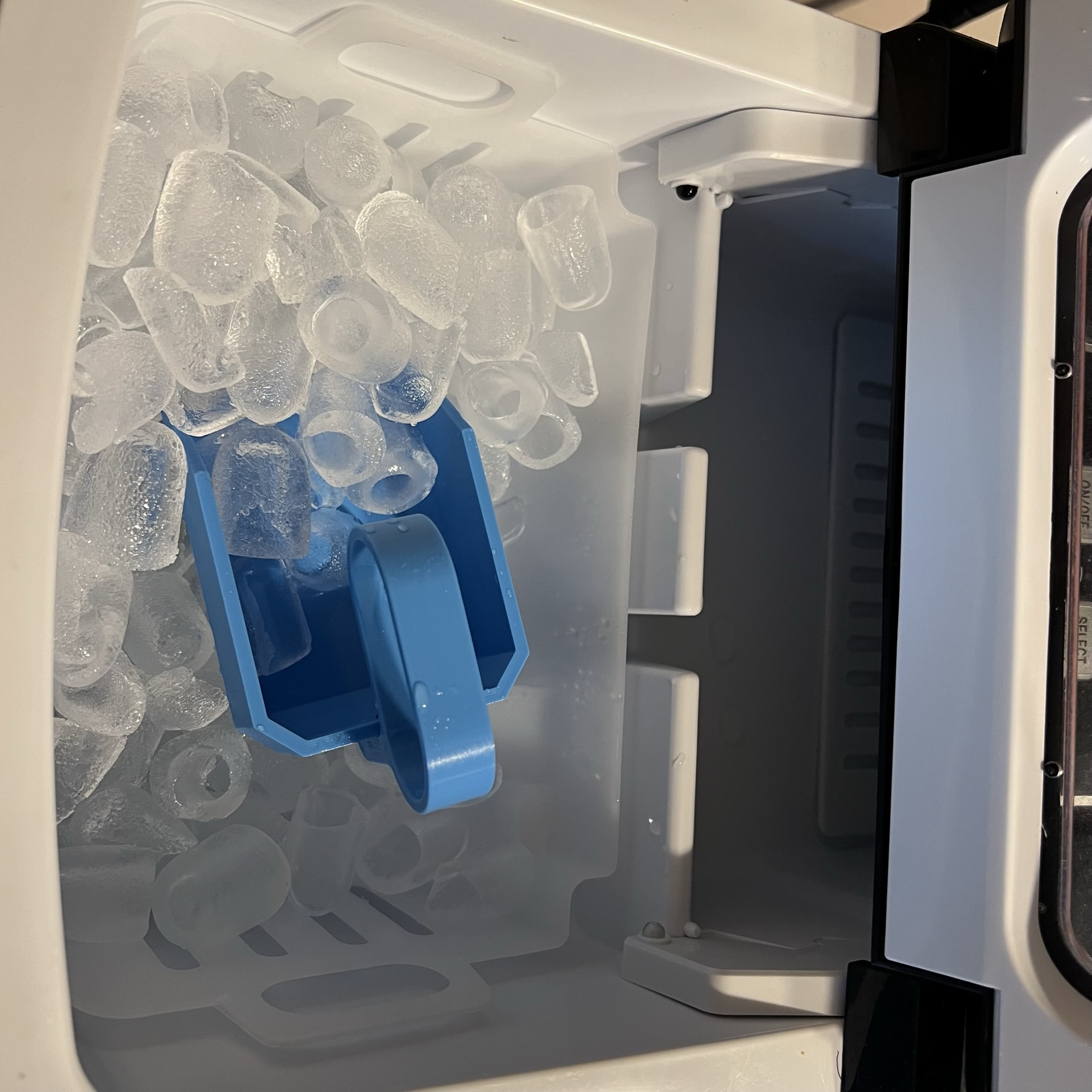 Snub Nose Ice Scoop for Countertop Ice Makers