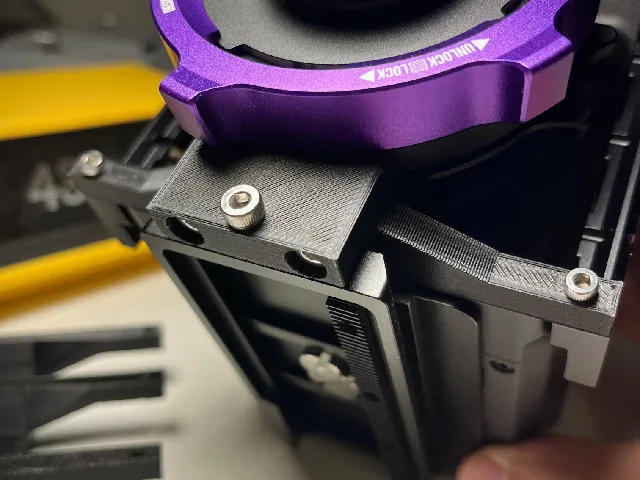 Lens Mount Support - Mofage Poco + Bright Tangerine Komodo Cage