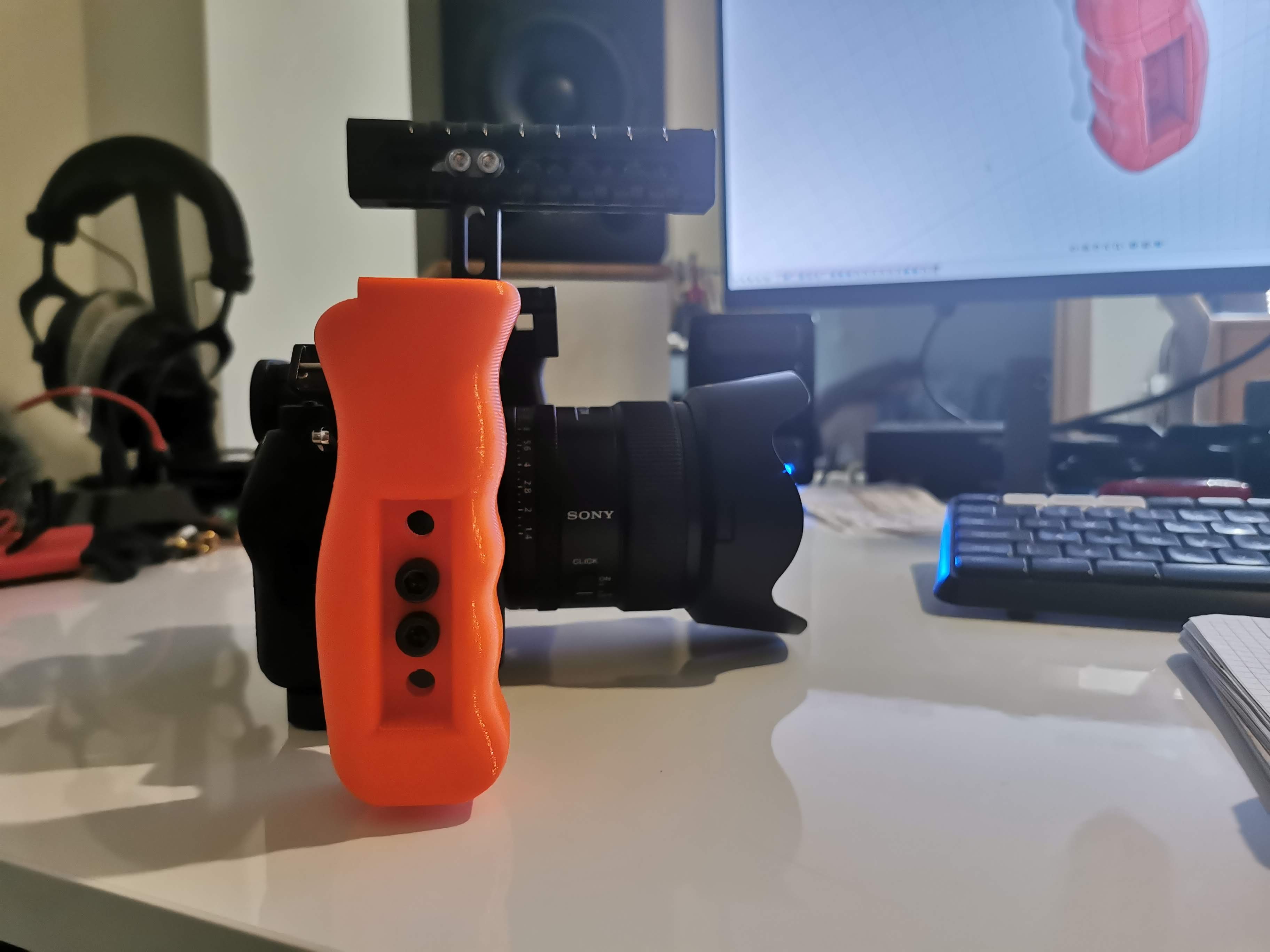Adjustable ergonomic side handle for video rig cage by NassosT ...