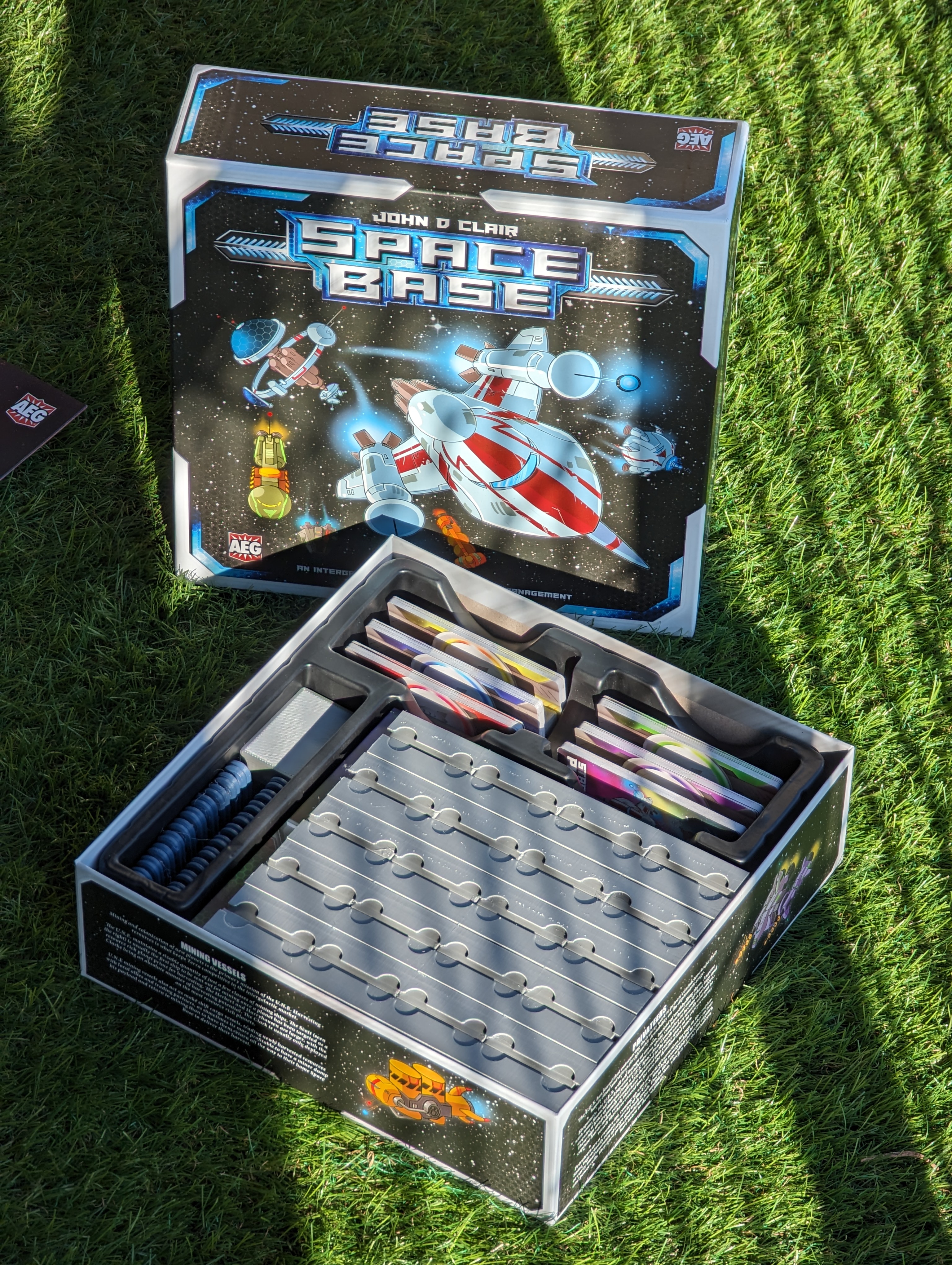 Space Base Organizer w/ Card Alignment Helpers and Magnetic Cube Sliders