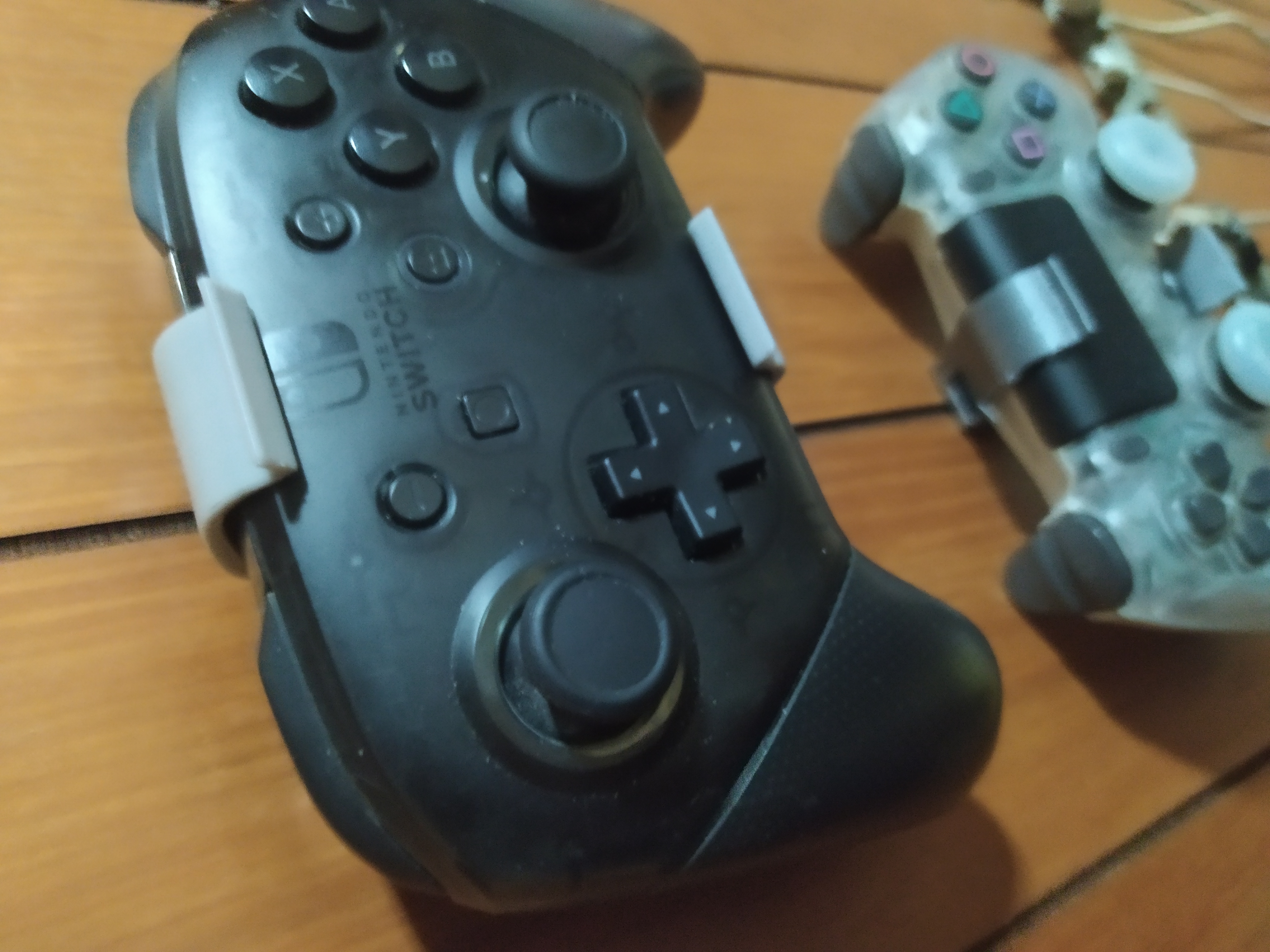 Nintendo Switch Pro Controller Clip