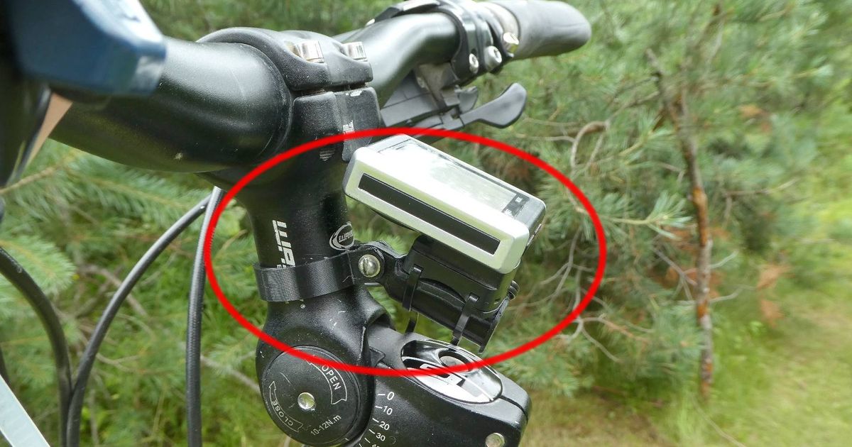 Parametric bicycle computer mount adapter for a raised handlebar stem