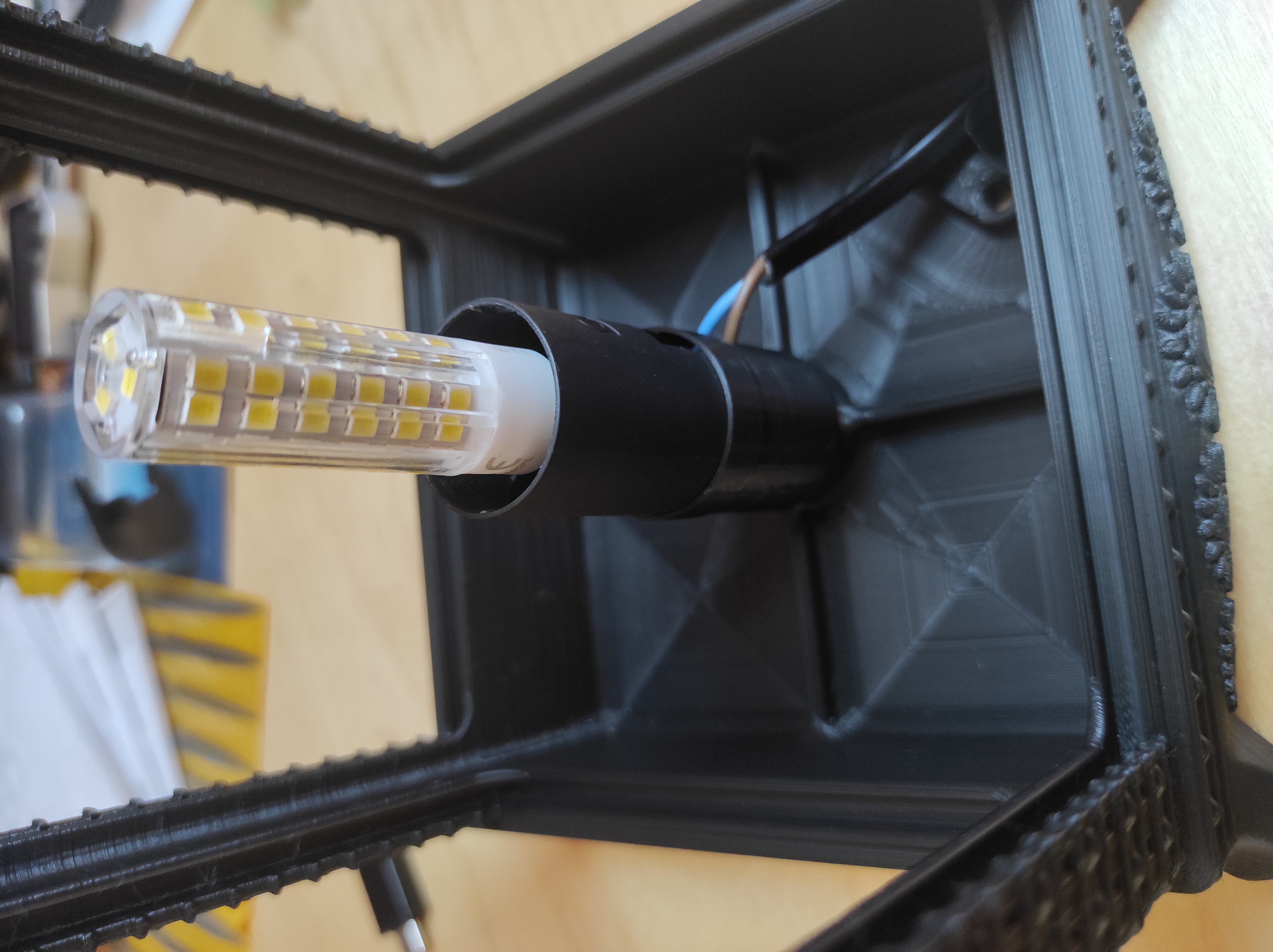 E14 bulb adaptor