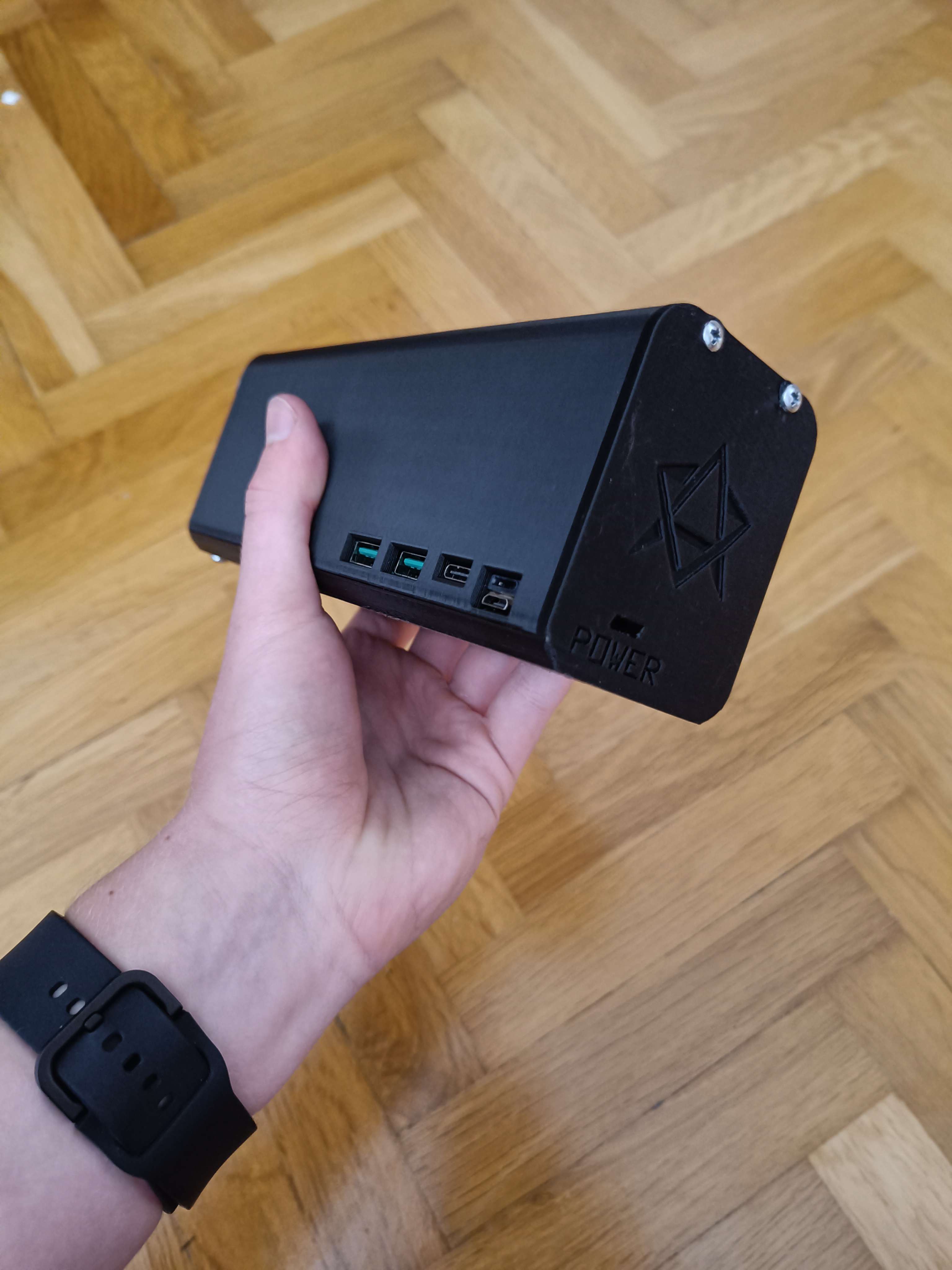 Powerbank 8x 18560 Lion