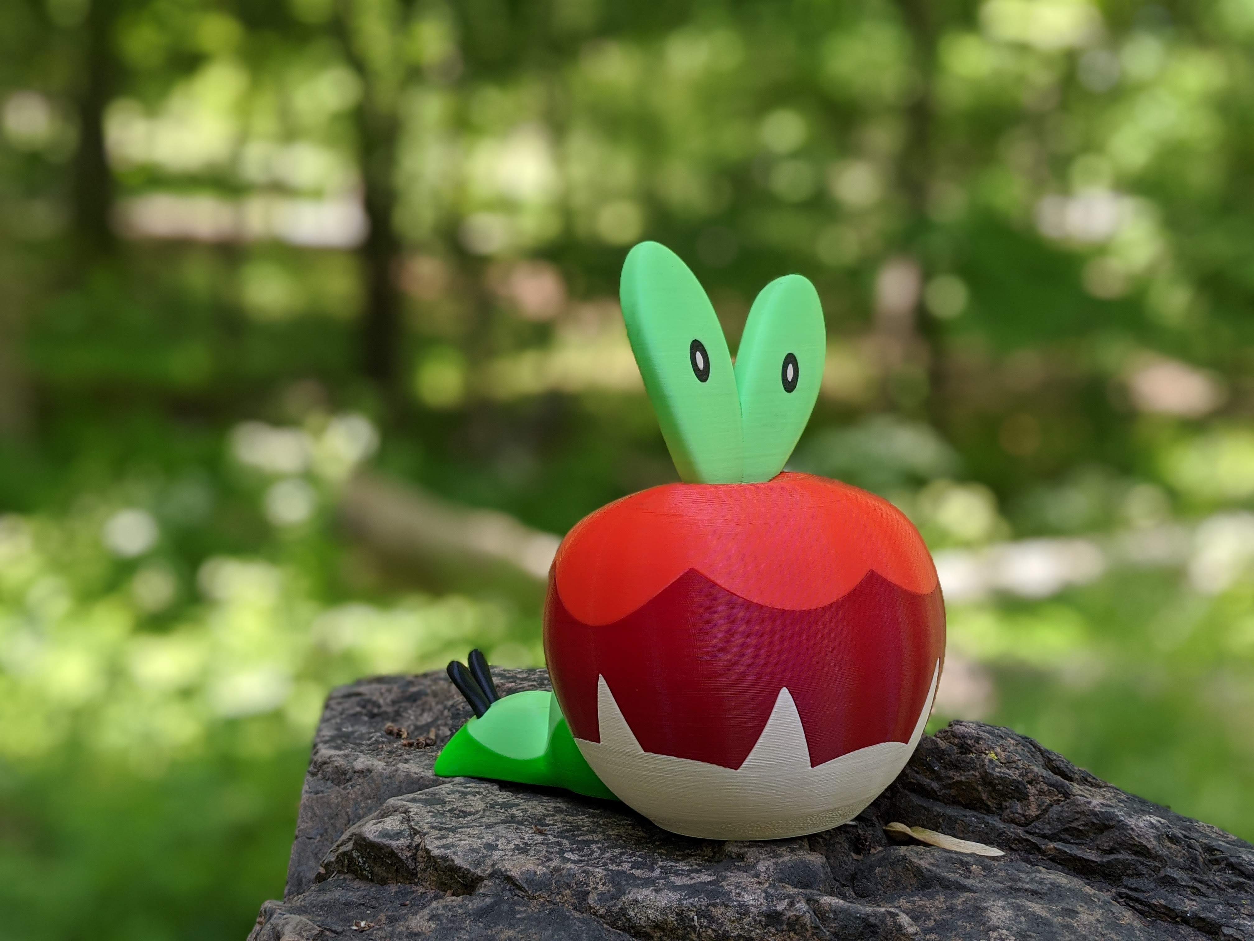 Applin (Pokemon) multicolour