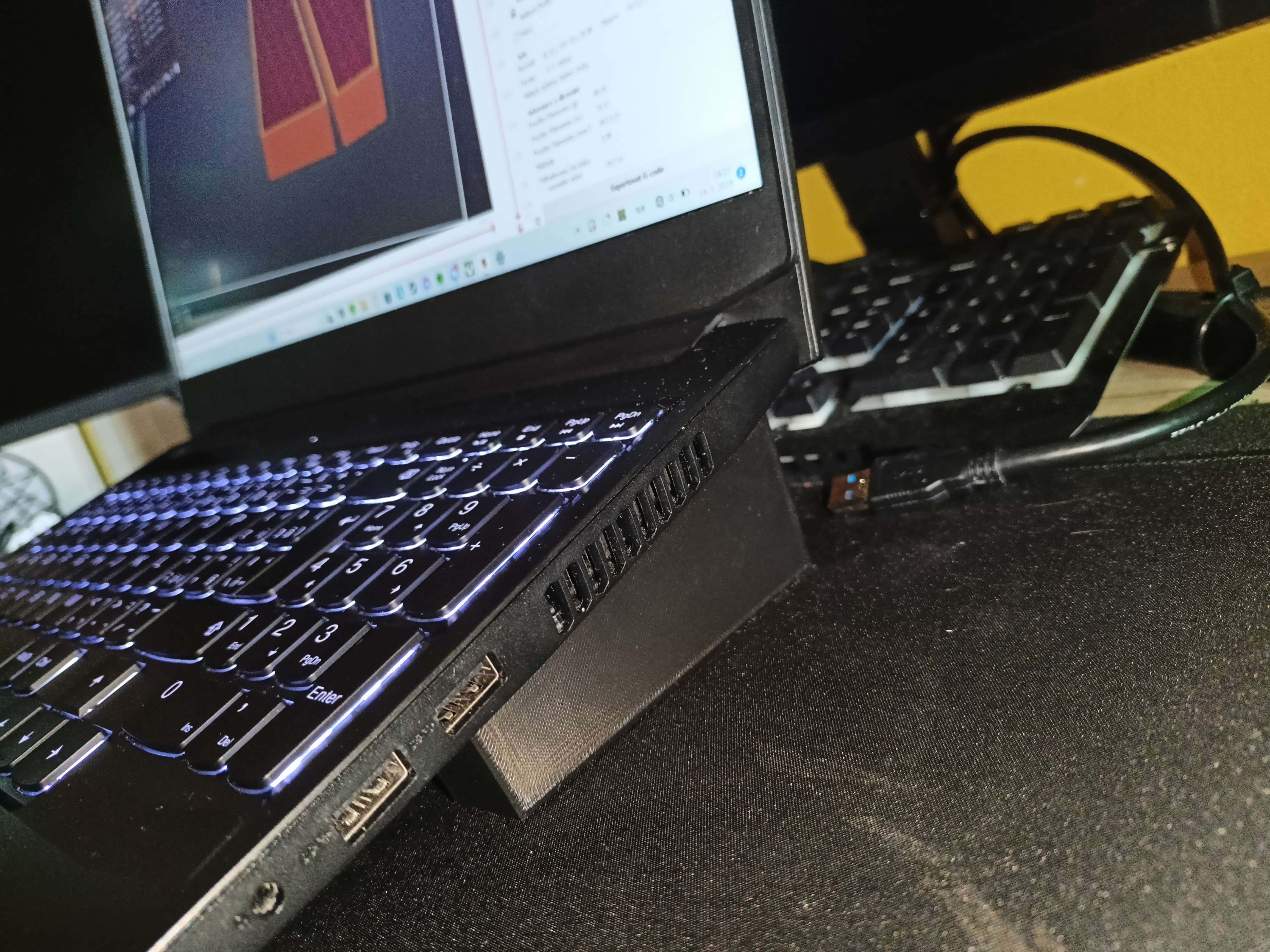 laptop stand