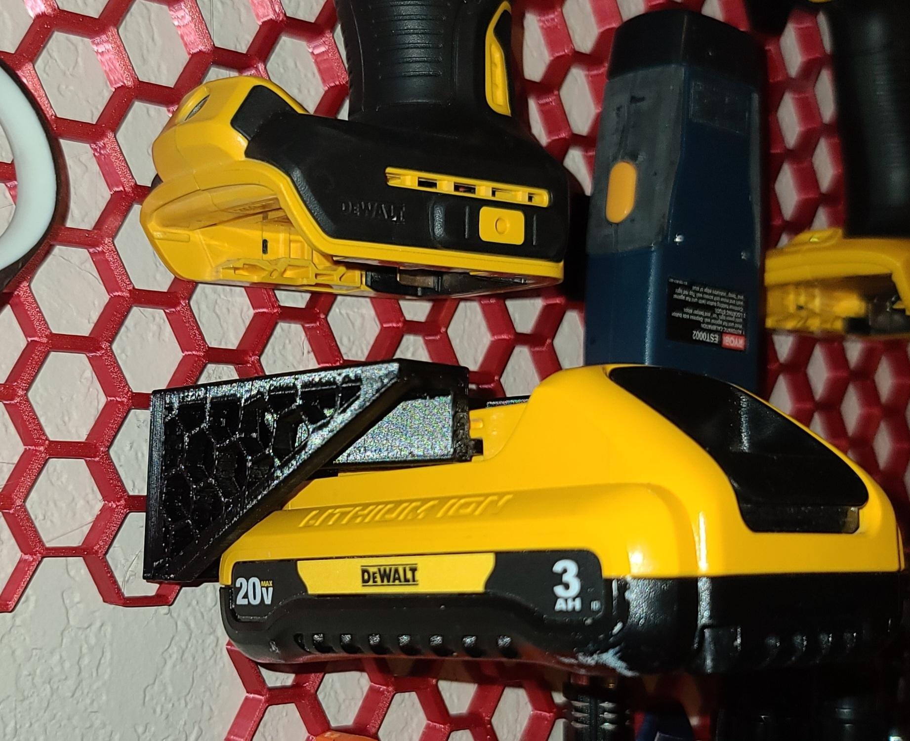 HSW - DeWalt battery mount