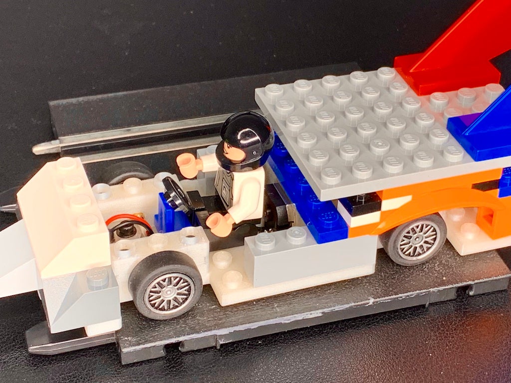 Lego compatible Slot Car chassis for bricks