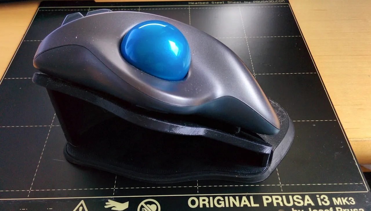 M570 Trackball Stand 45° by ebachalo | Download free STL model |