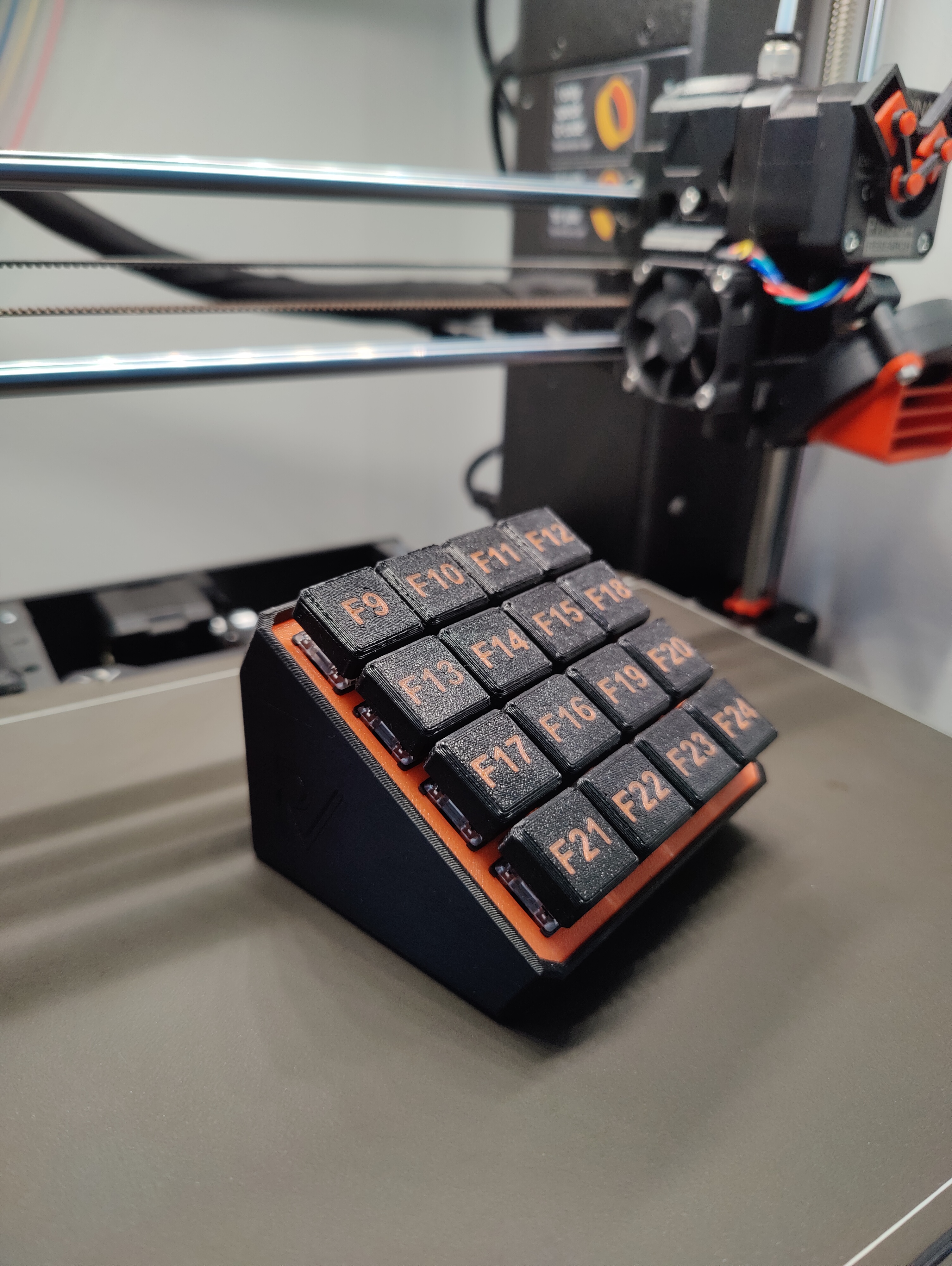 16 Button Macro Keyboard