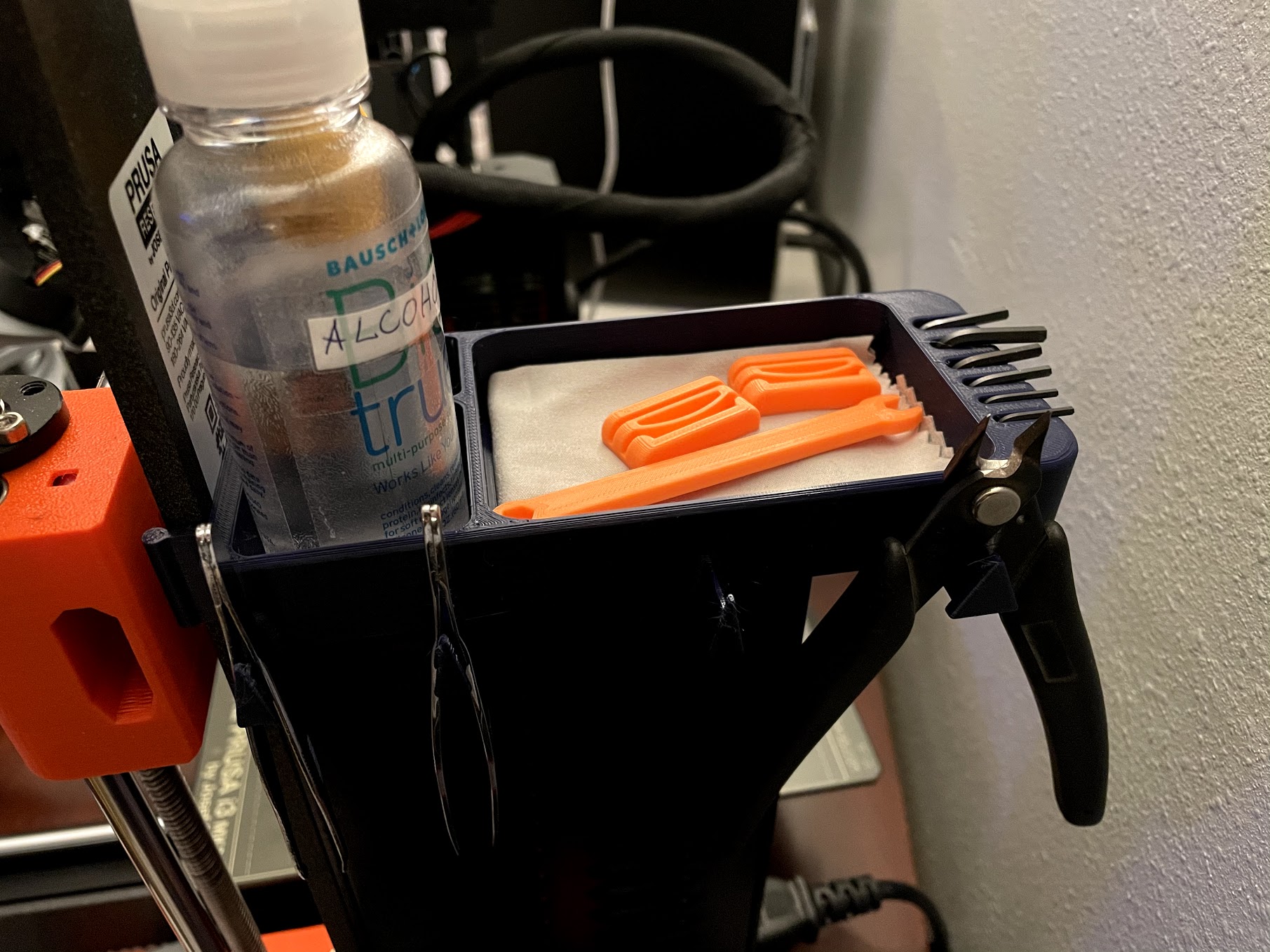Prusa i3 MK3S+ clip on tool tray
