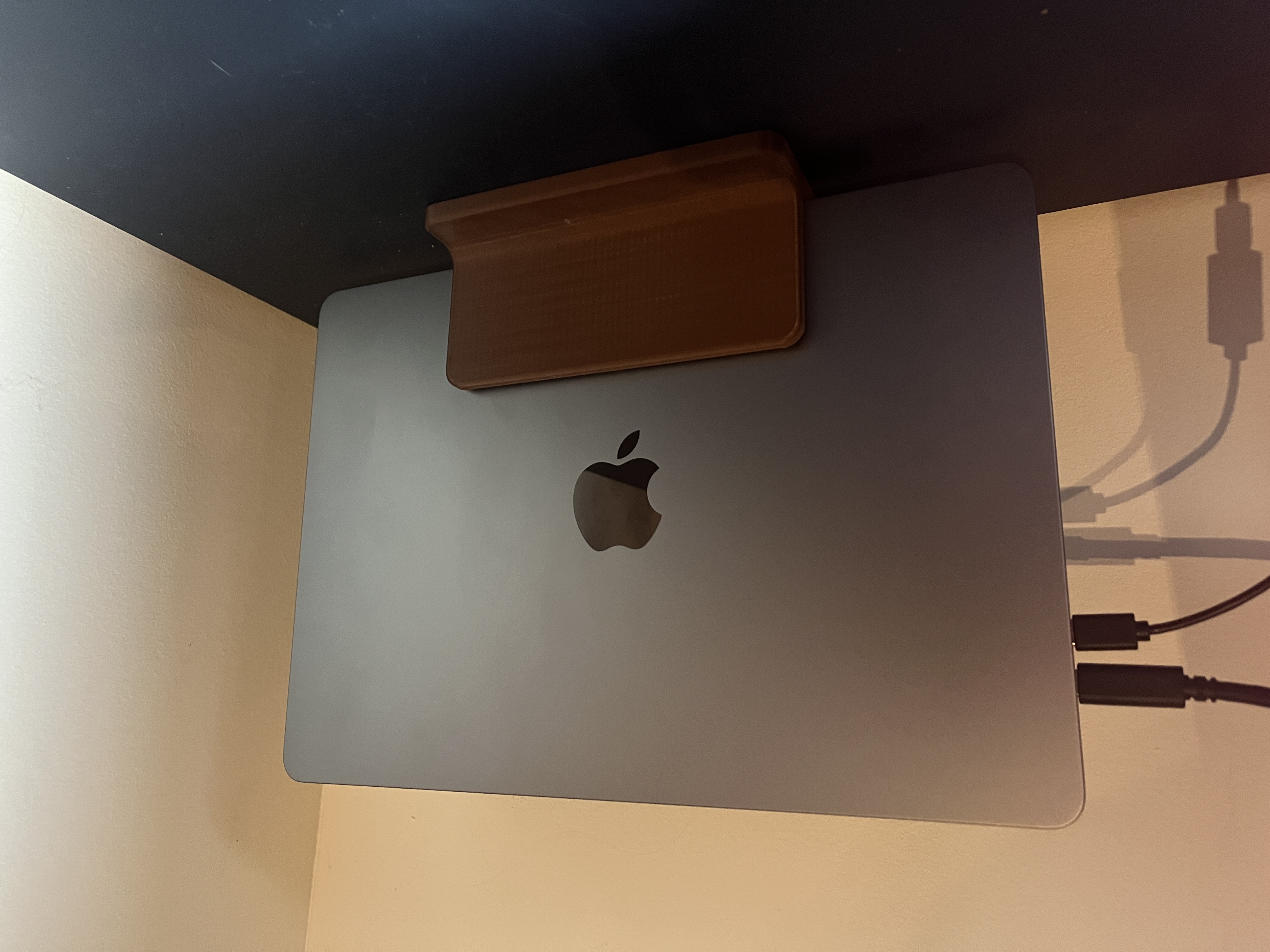 Macbook Air 13'' Stand (M2 & M1)