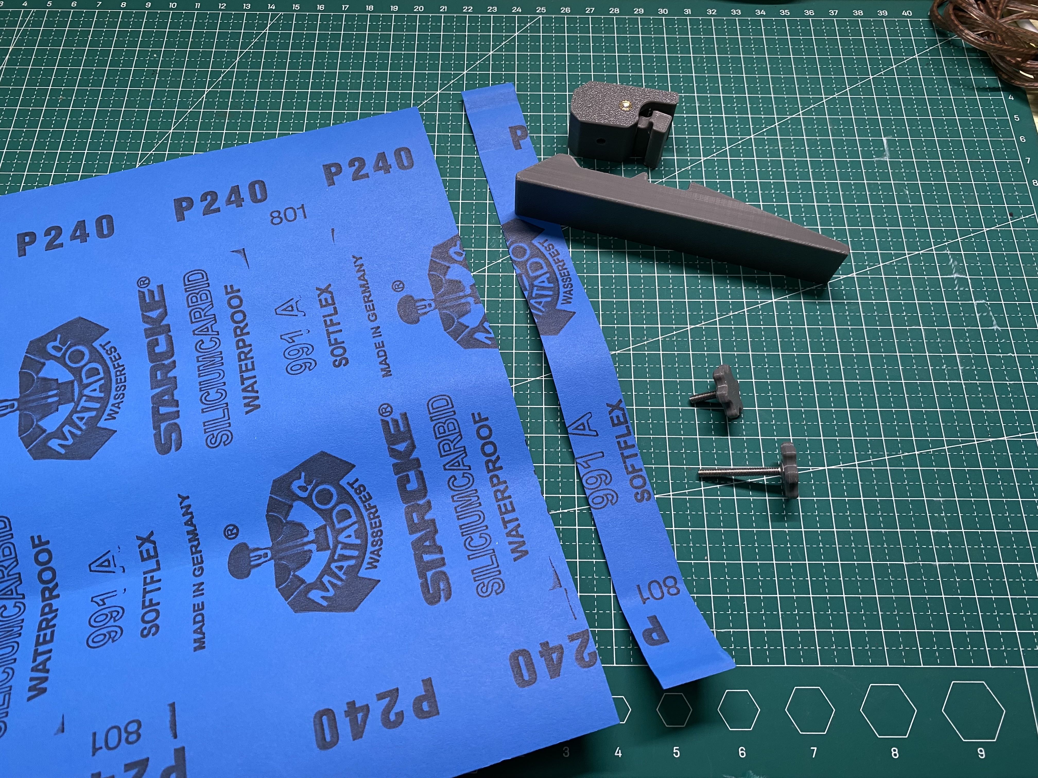 Hand Sander with tensioner by Nicho Deng Download free STL model