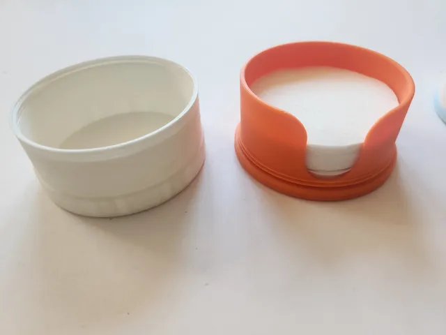 Aeropress style coffee filter holder