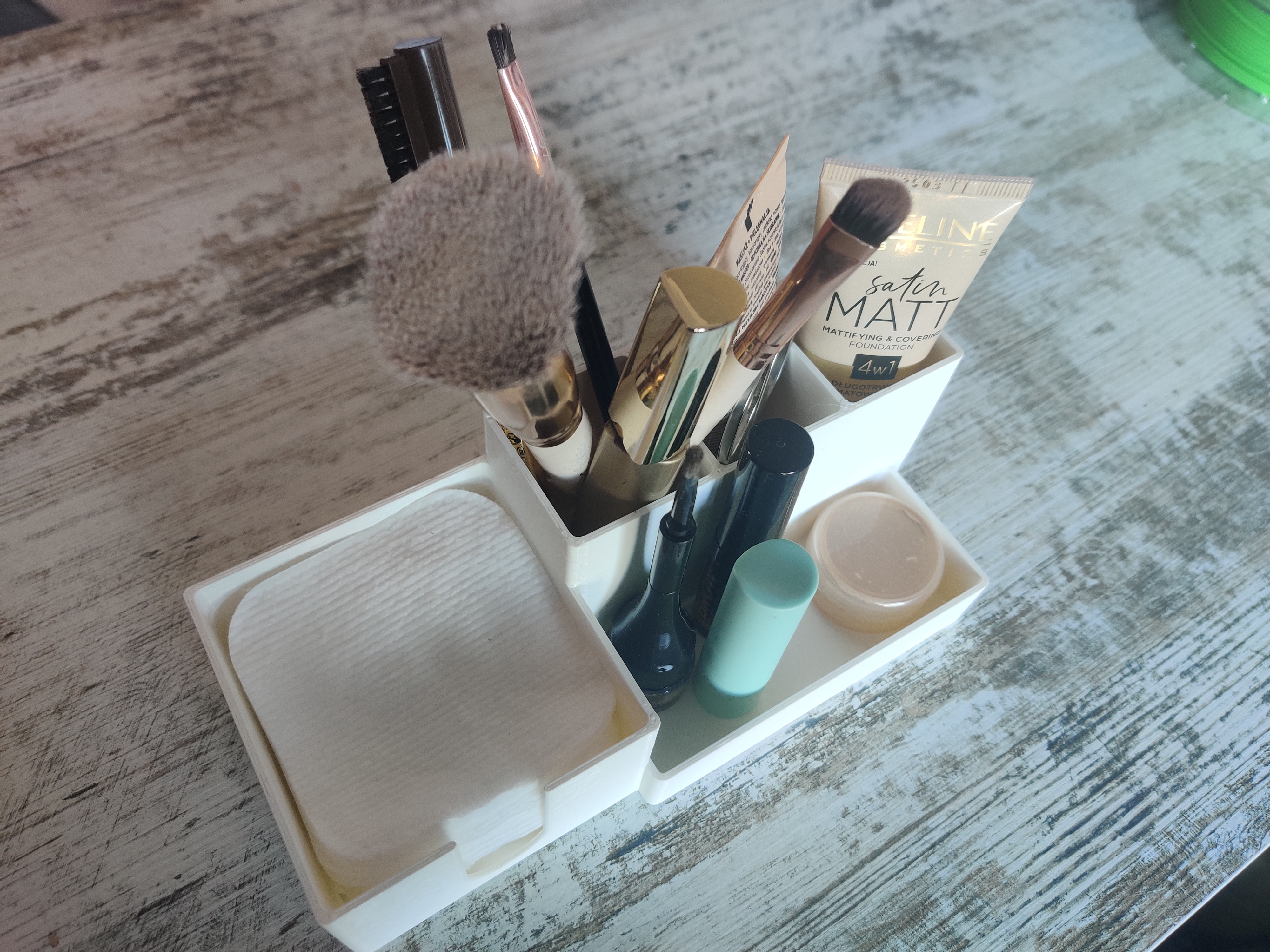 Makeup organizer